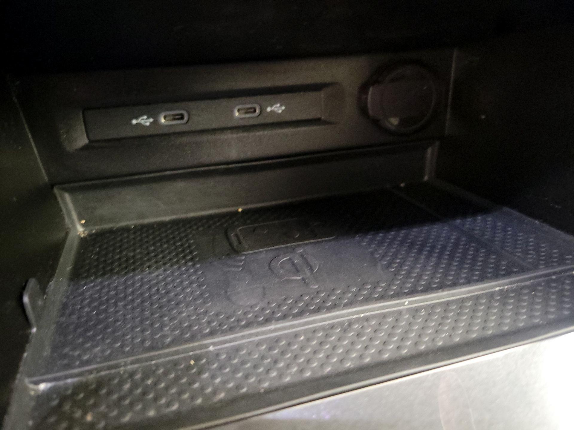 Thumbnail: 2023 Volkswagen Tiguan - 18