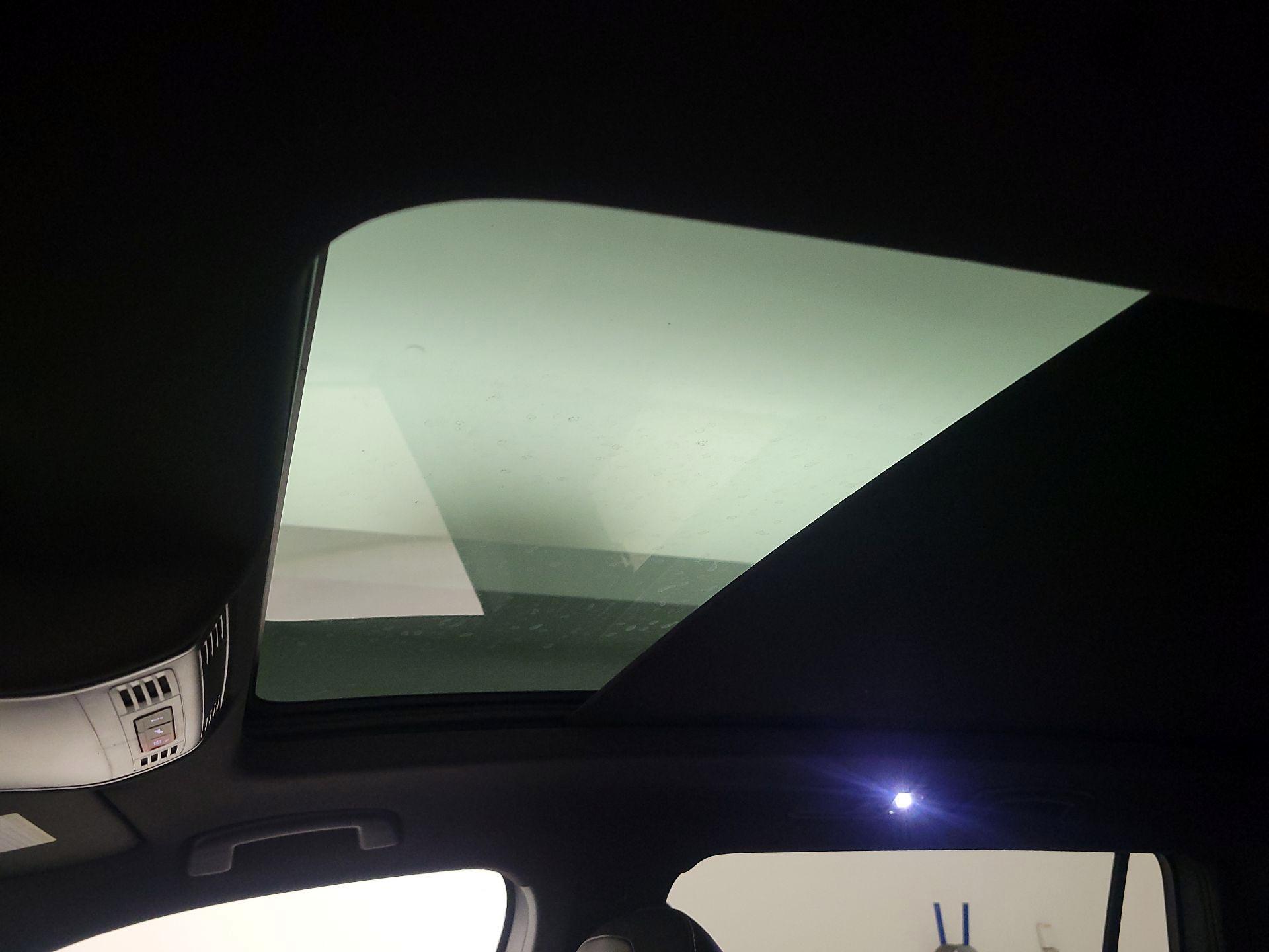 Thumbnail: 2023 Volkswagen Tiguan - 19