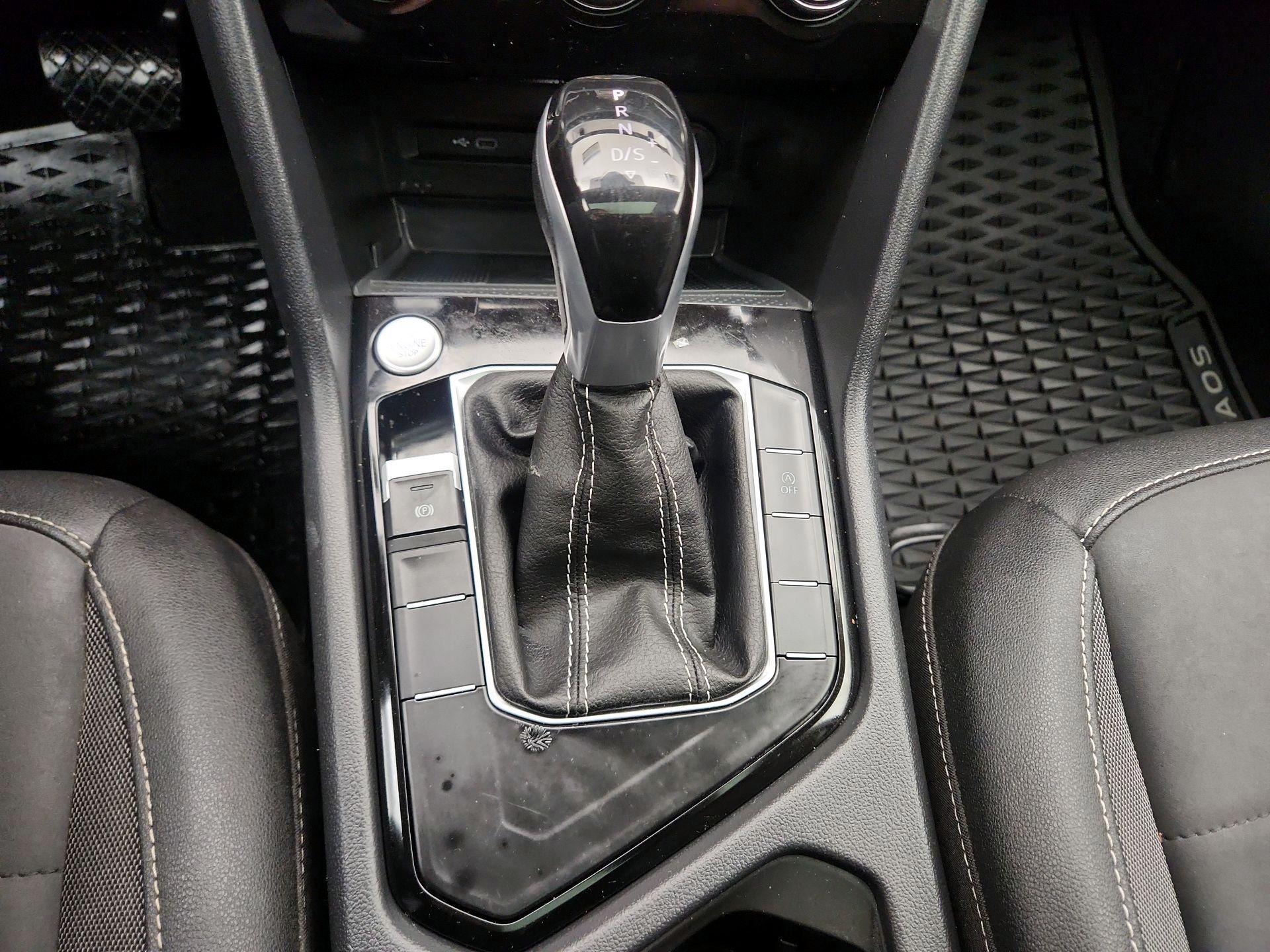 Thumbnail: 2024 Volkswagen Taos - 17