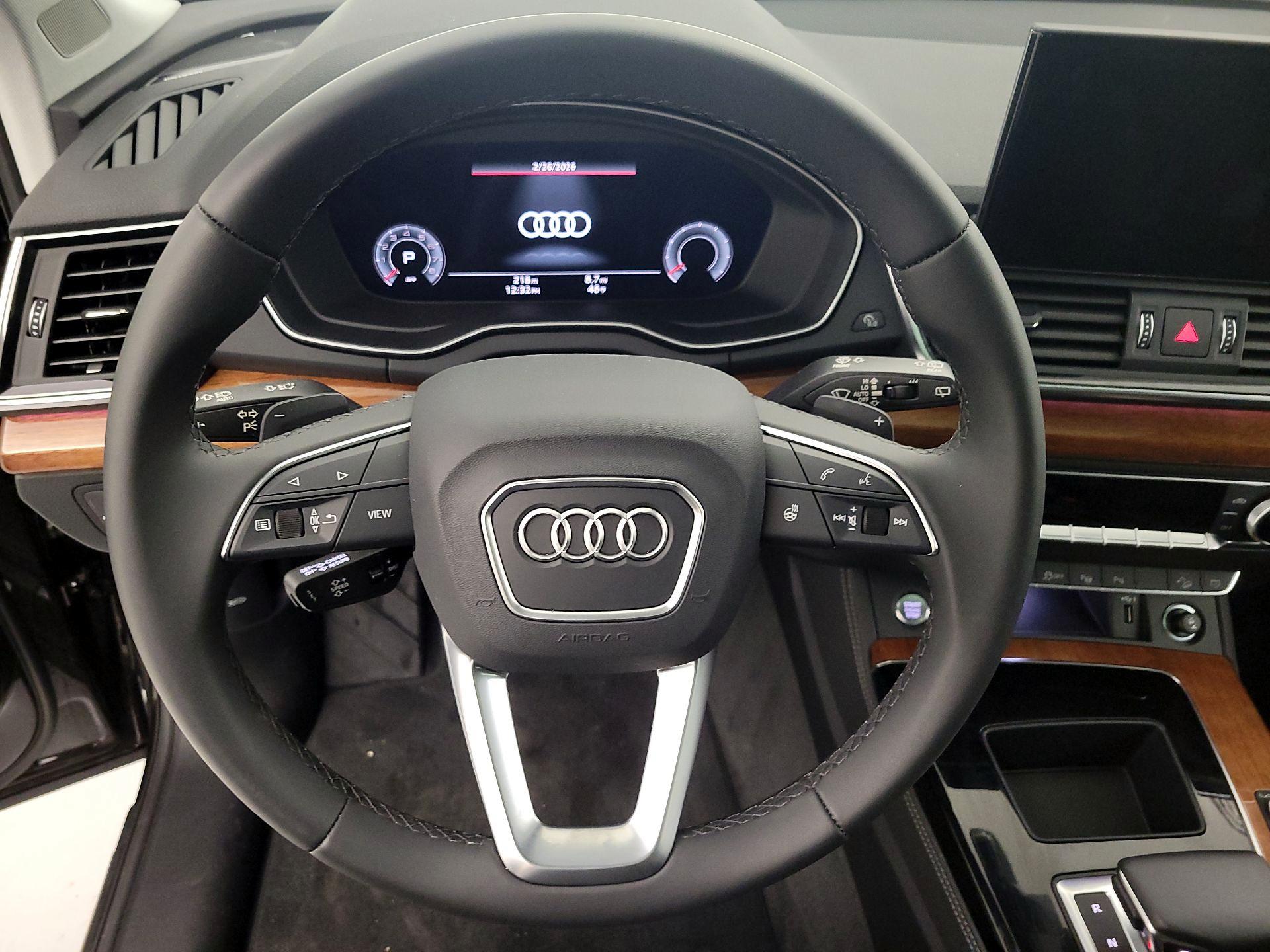 Thumbnail: 2022 Audi Q5 - 10