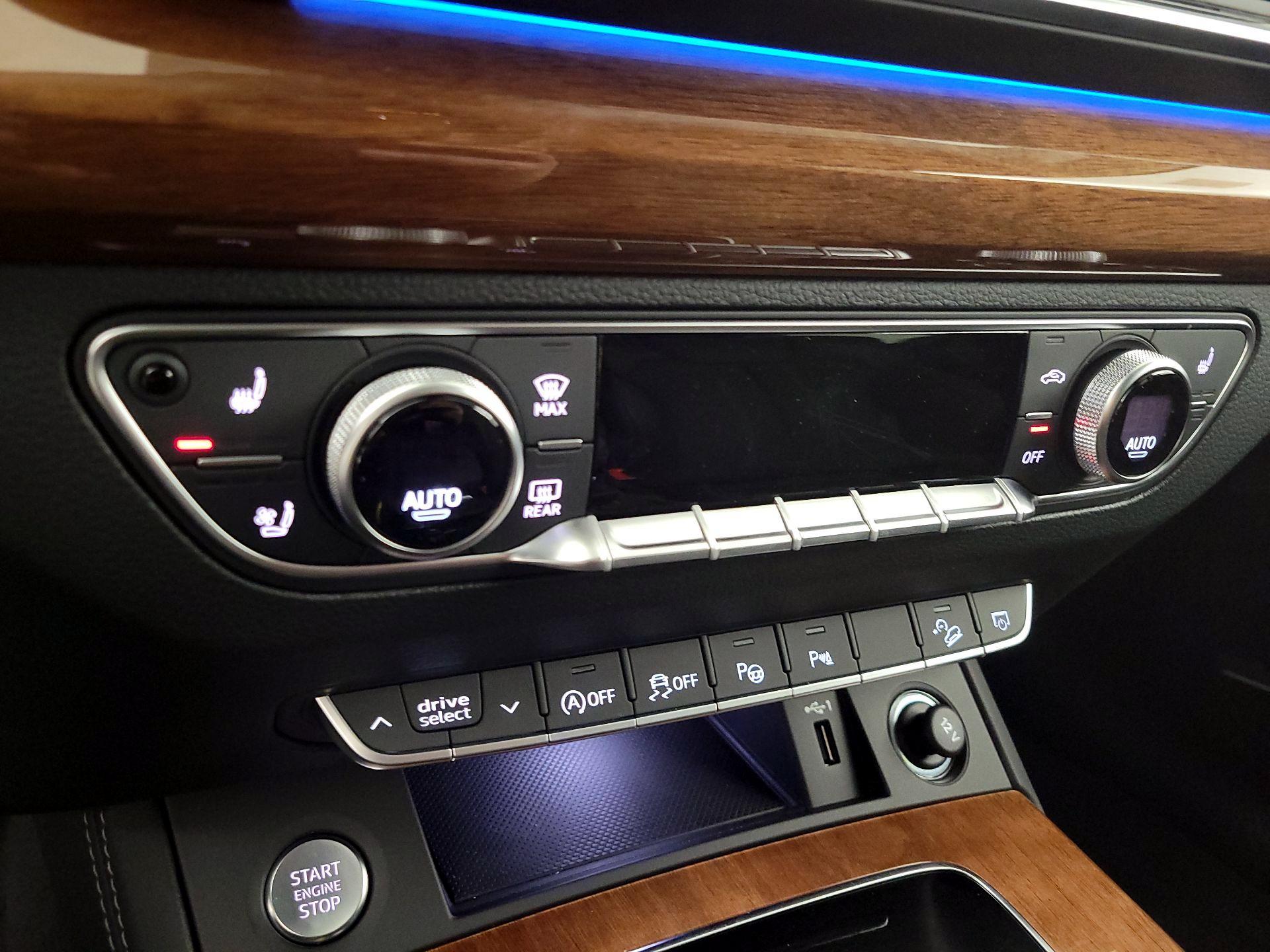 Thumbnail: 2022 Audi Q5 - 17