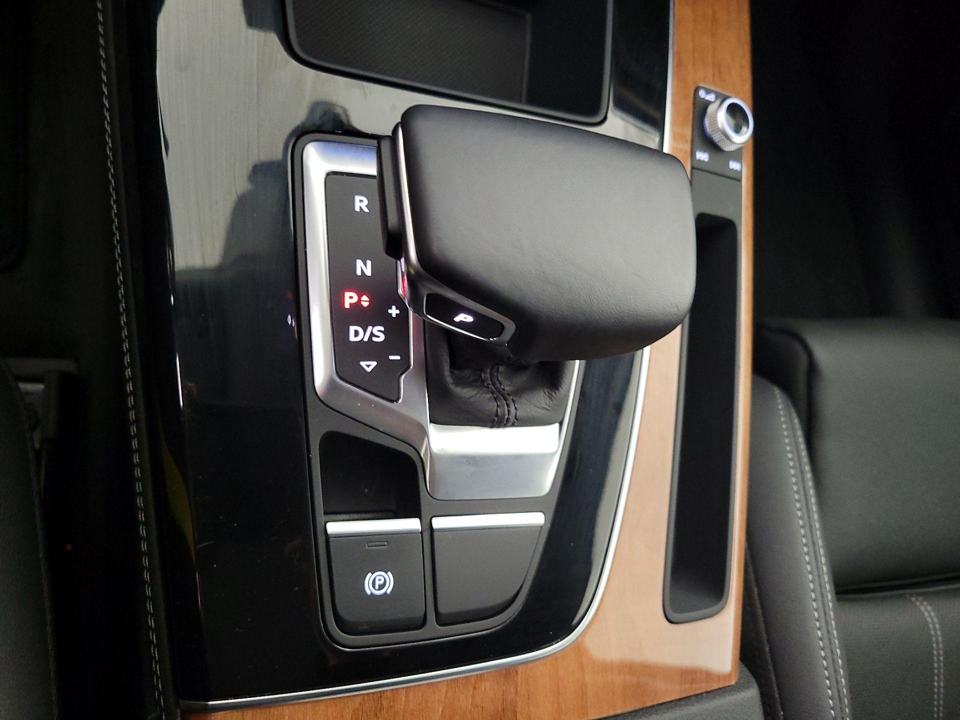 Thumbnail: 2022 Audi Q5 - 18