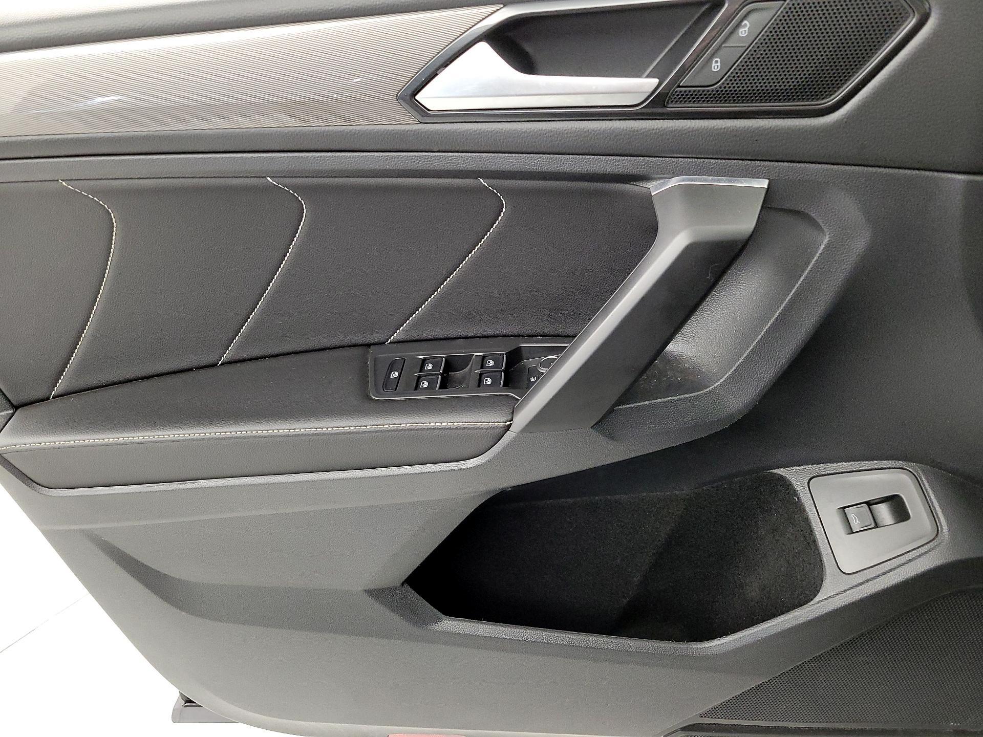 Thumbnail: 2022 Volkswagen Tiguan - 12