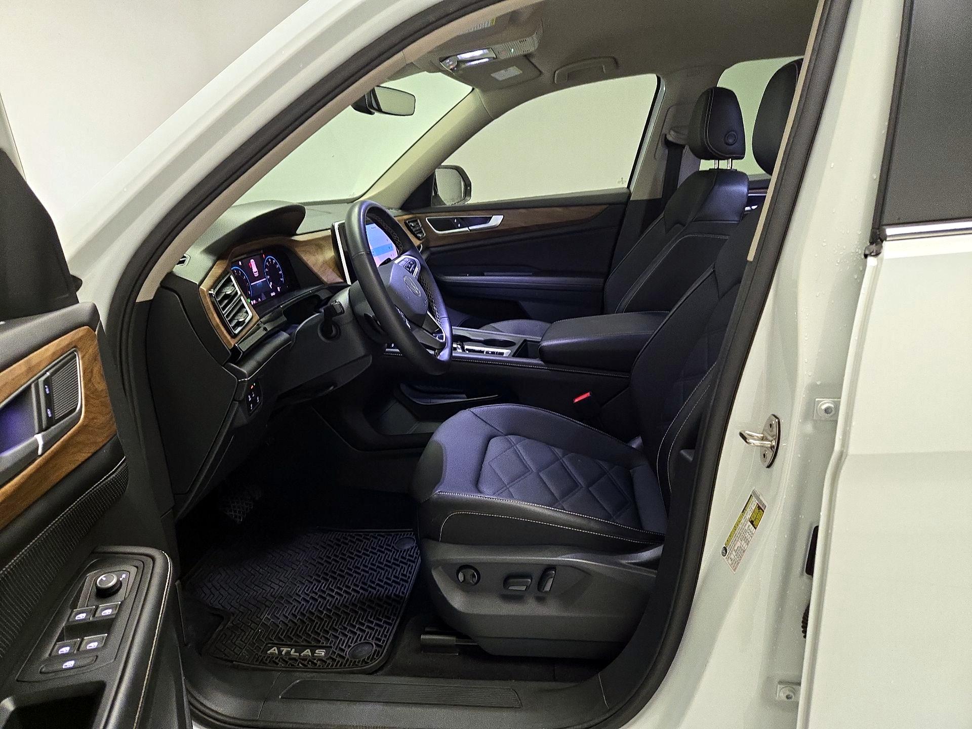 Thumbnail: 2024 Volkswagen Atlas - 11