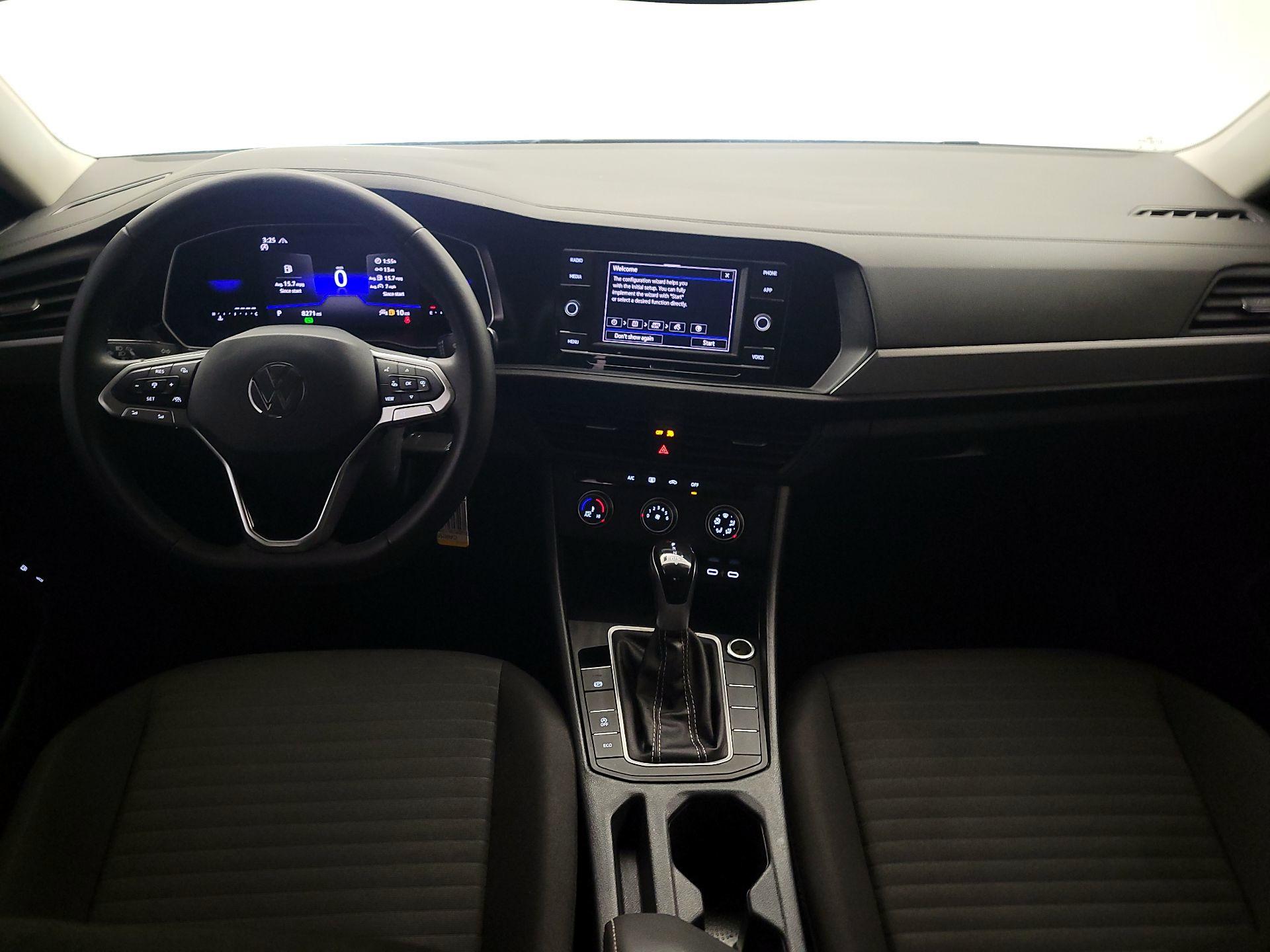 Thumbnail: 2024 Volkswagen Jetta - 9