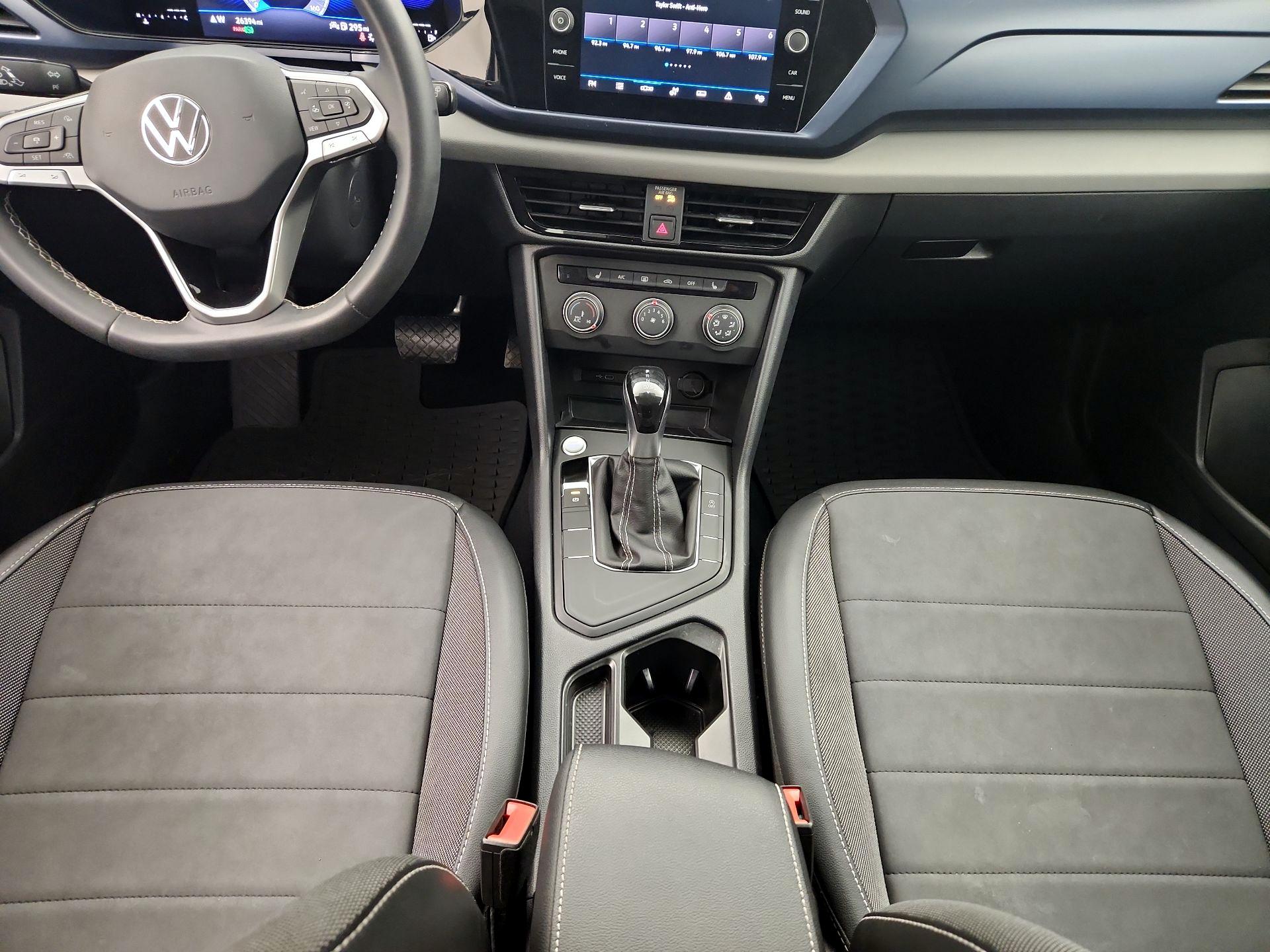 Thumbnail: 2022 Volkswagen Taos - 9