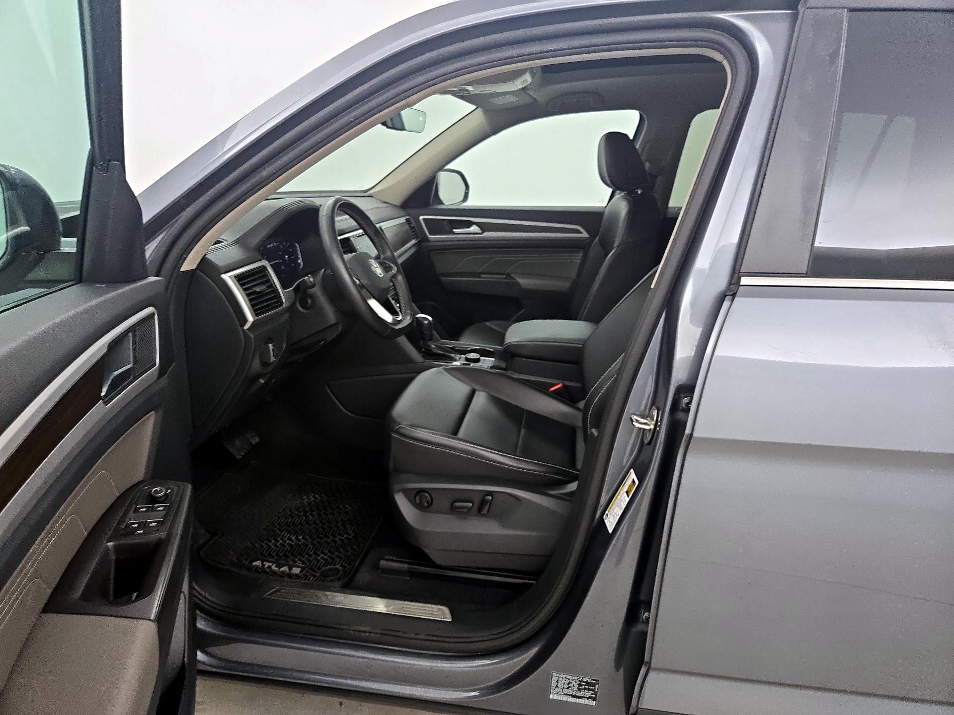 Thumbnail: 2022 Volkswagen Atlas - 11