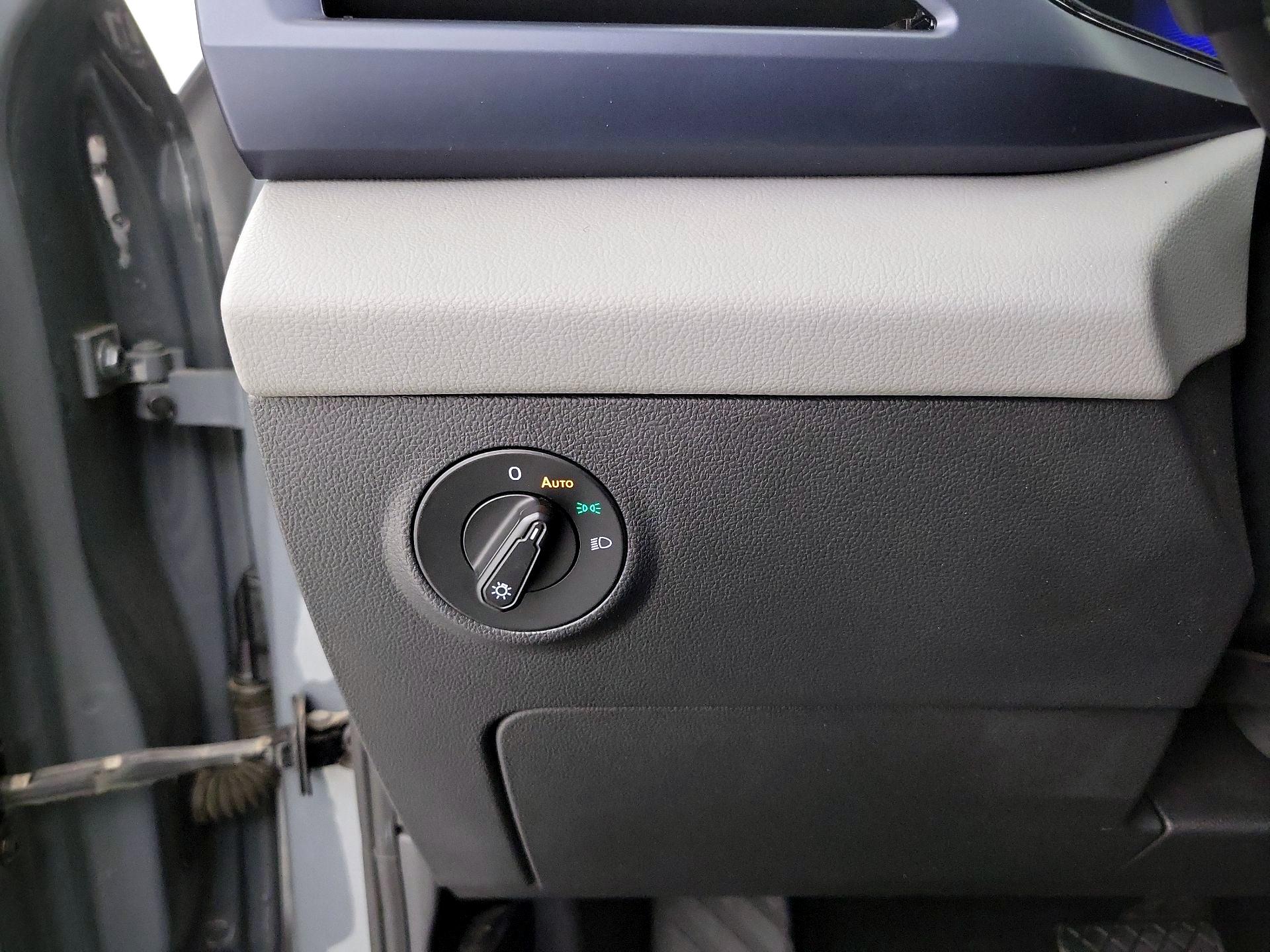 Thumbnail: 2022 Volkswagen Taos - 13