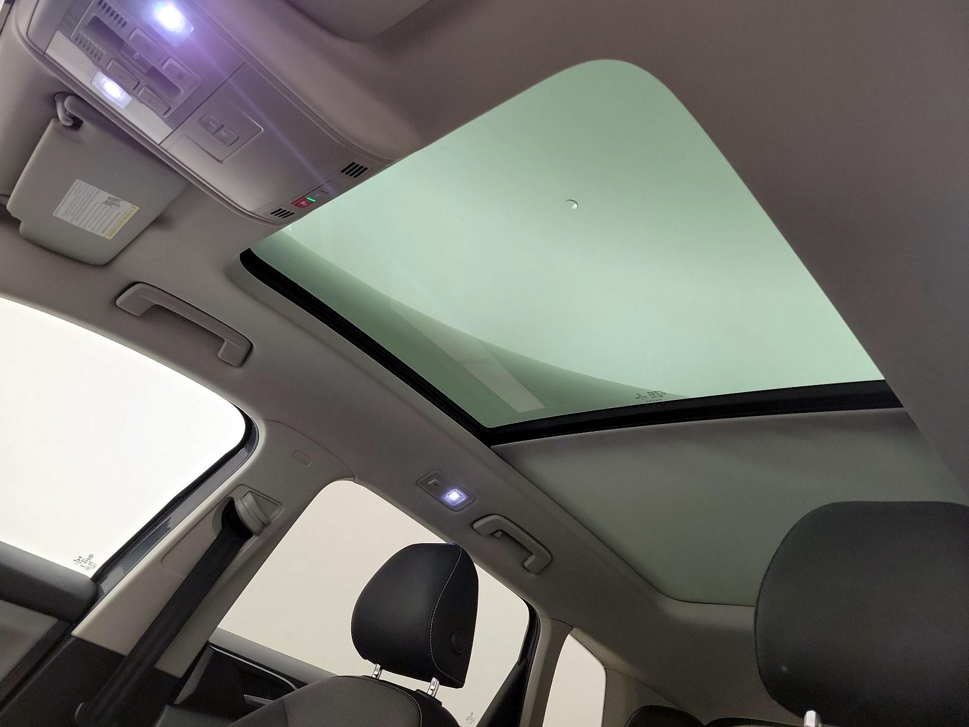 Thumbnail: 2022 Volkswagen Taos - 19