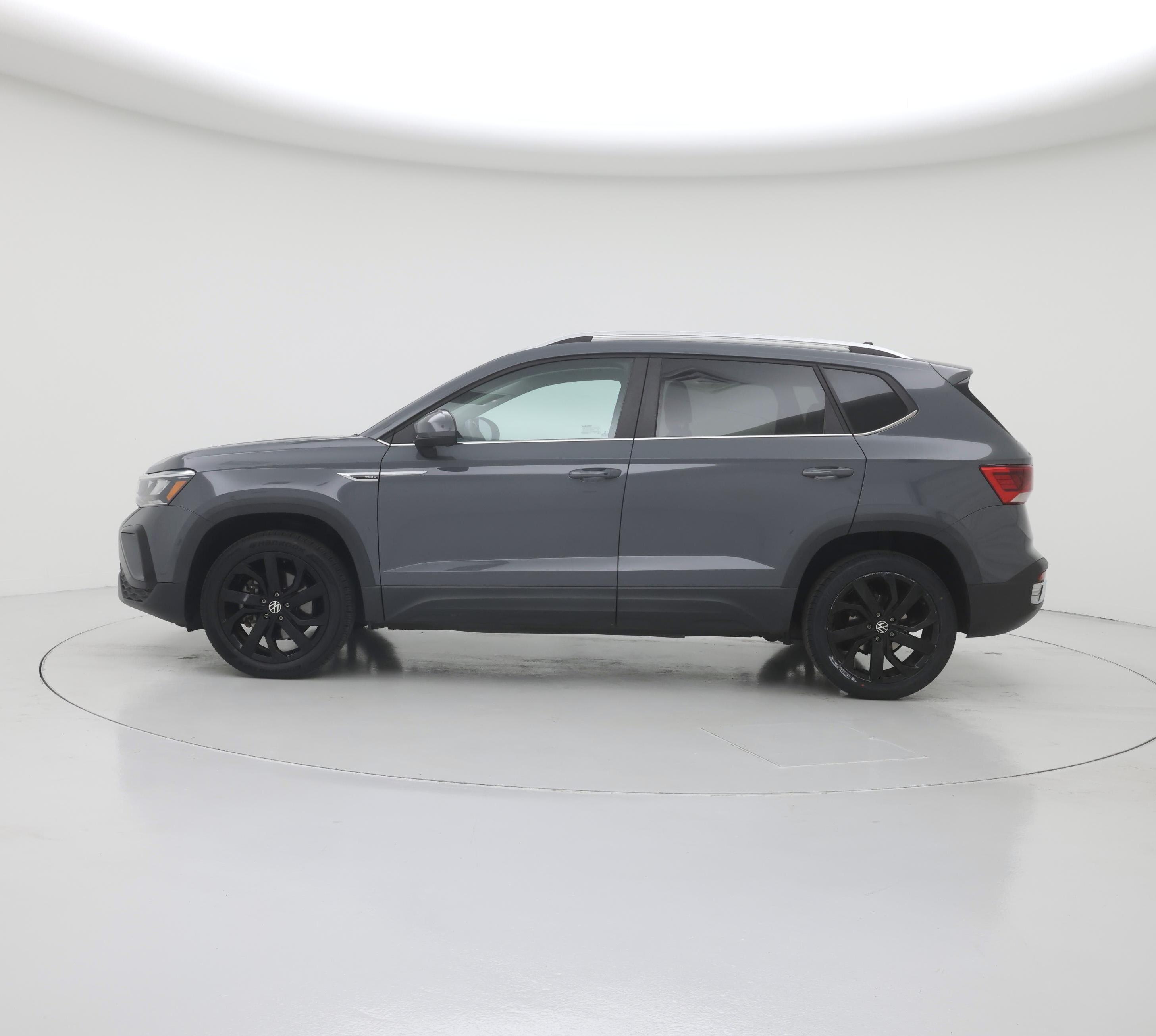 Thumbnail: 2022 Volkswagen Taos - 3