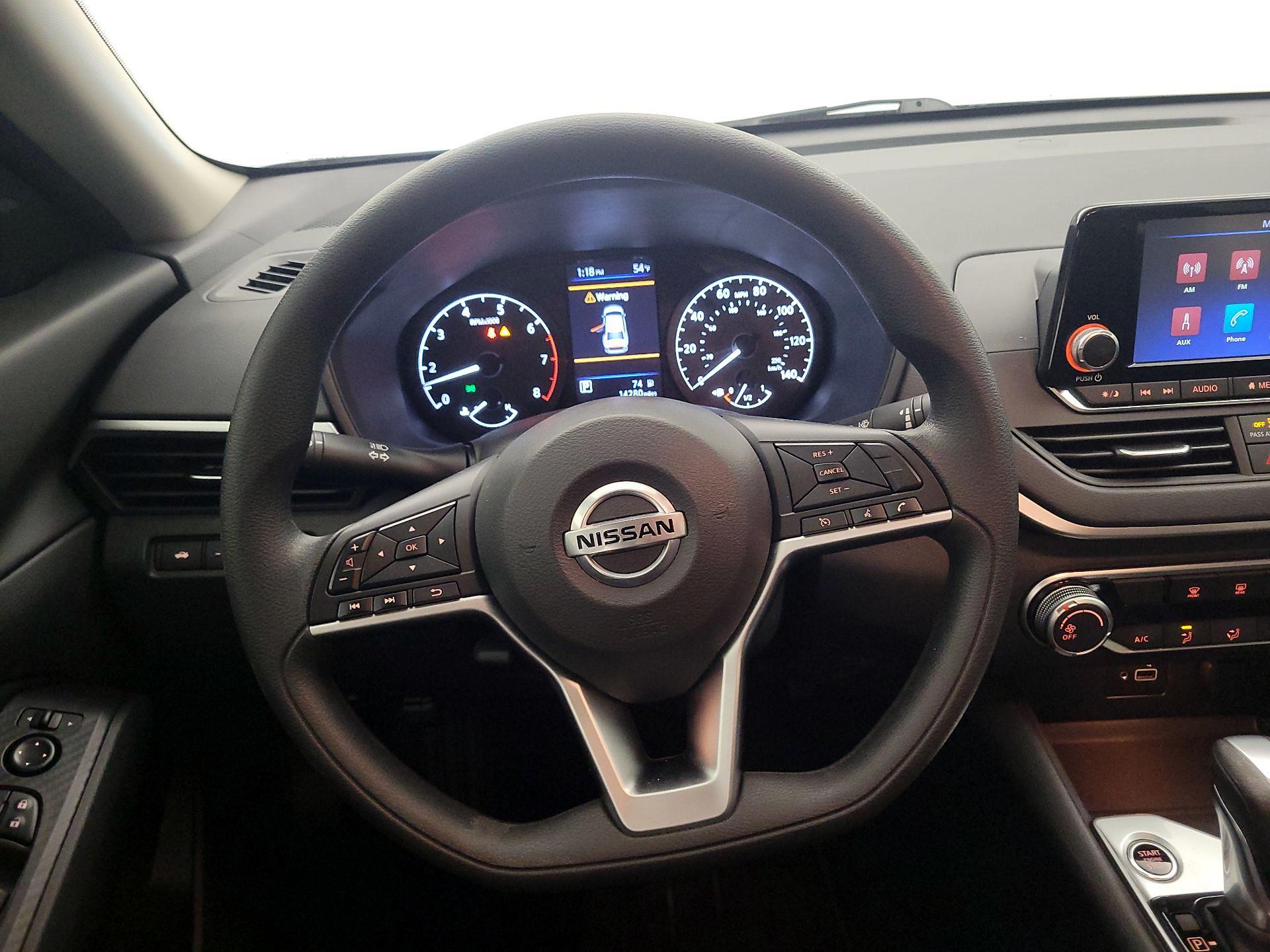 Thumbnail: 2022 Nissan Altima - 10