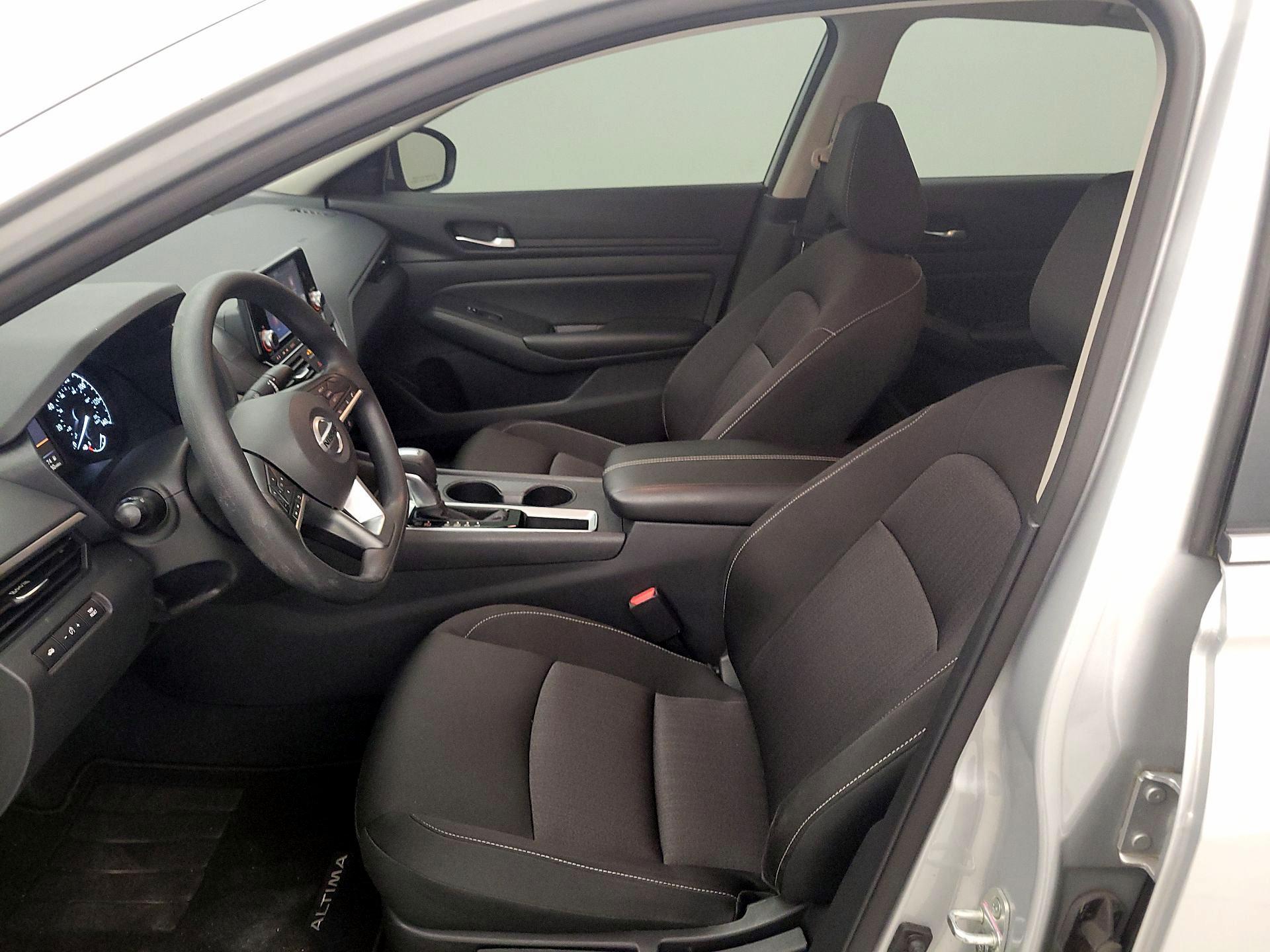 Thumbnail: 2022 Nissan Altima - 11