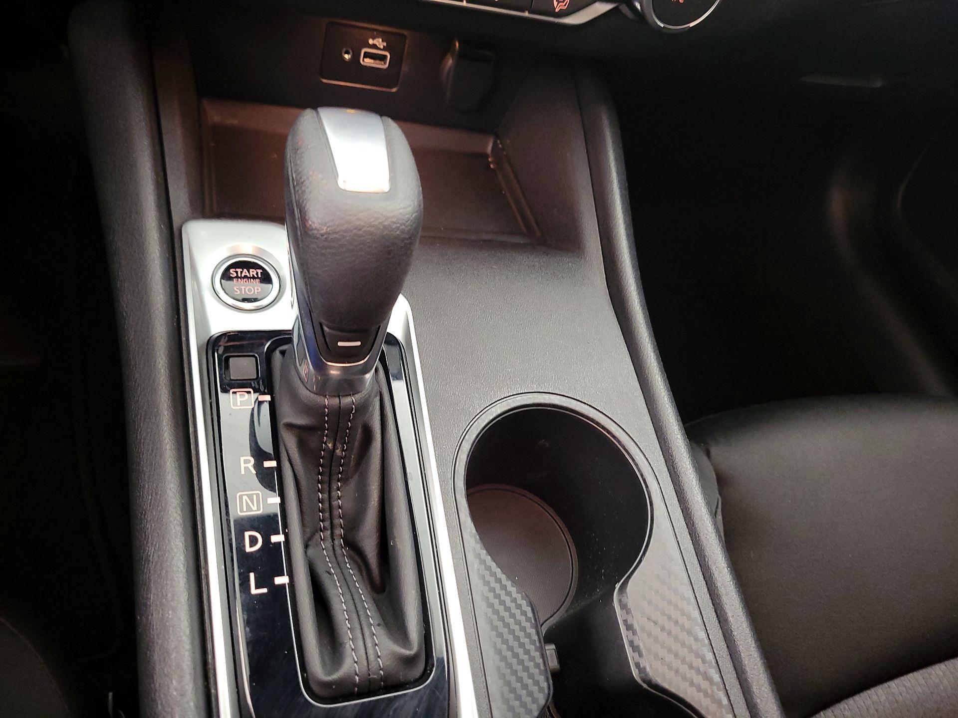 Thumbnail: 2022 Nissan Altima - 17