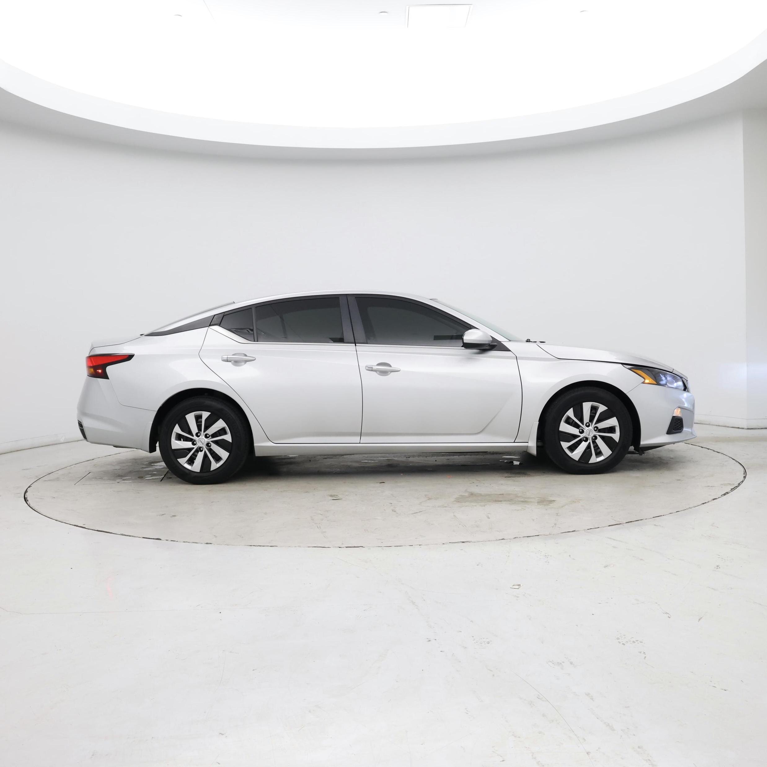 Thumbnail: 2022 Nissan Altima - 7