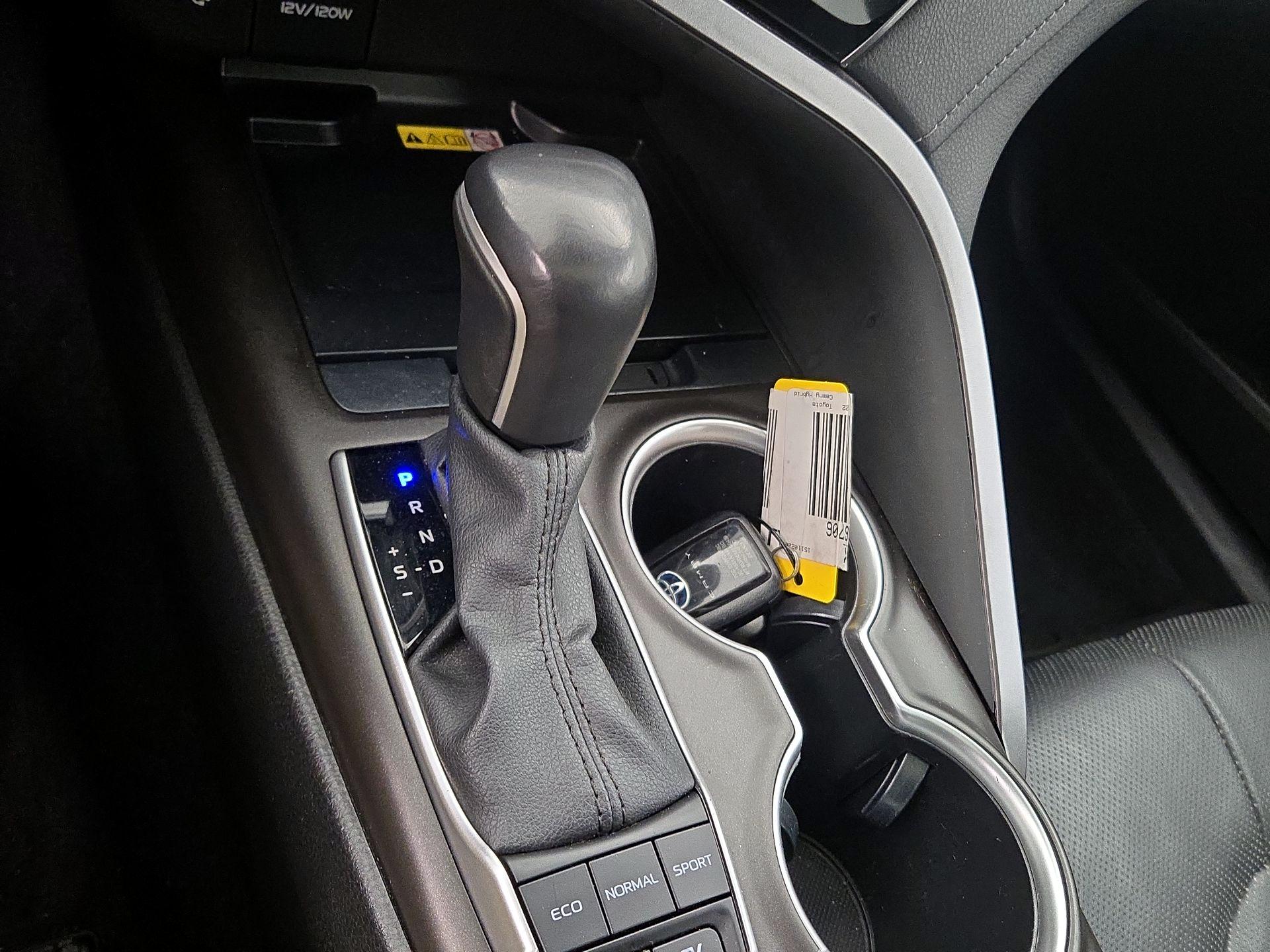 Thumbnail: 2022 Toyota Camry - 18