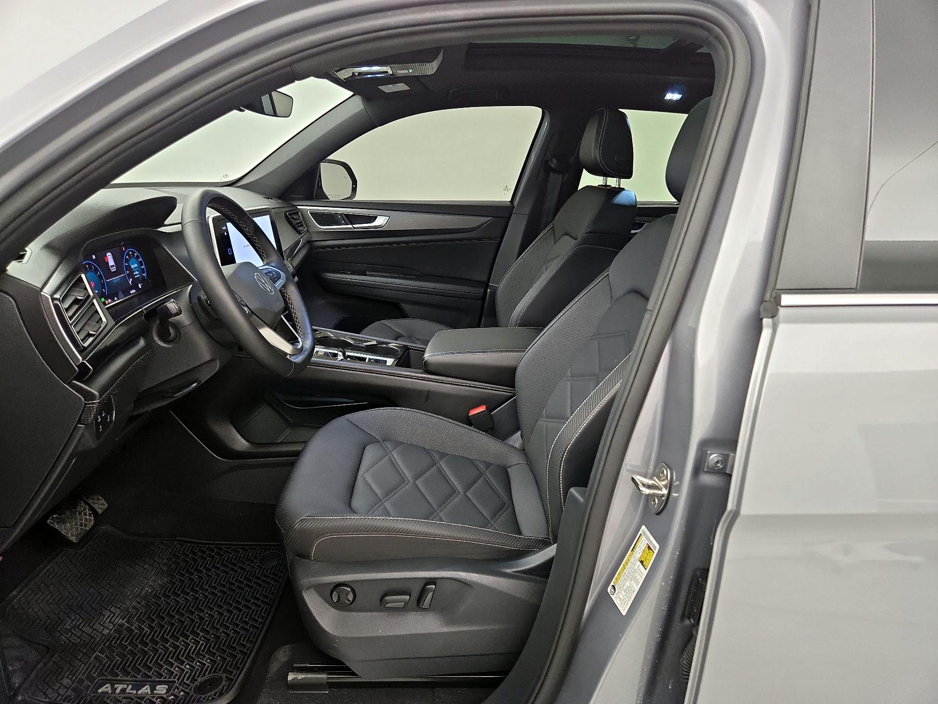 Thumbnail: 2025 Volkswagen Atlas - 11