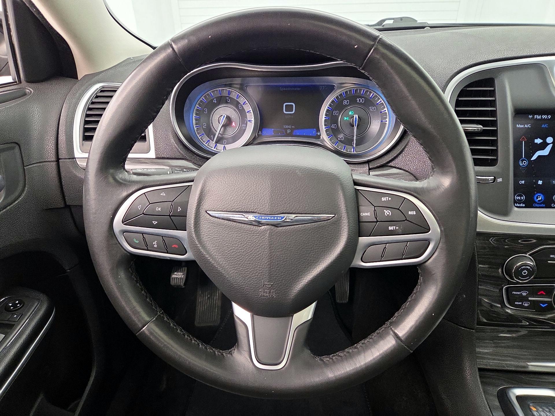 Thumbnail: 2020 Chrysler 300 - 10