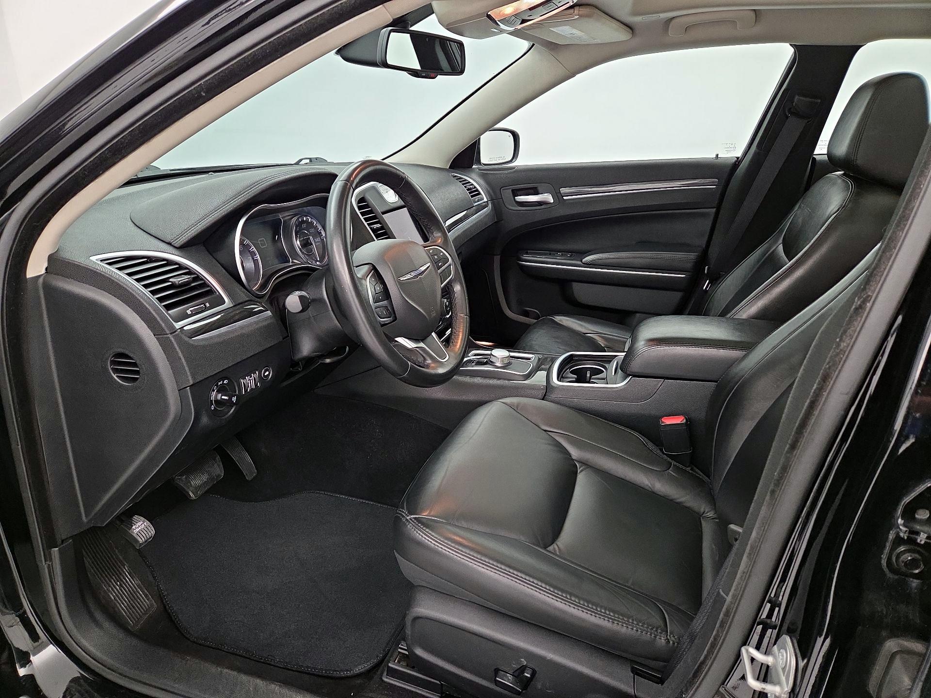 Thumbnail: 2020 Chrysler 300 - 11