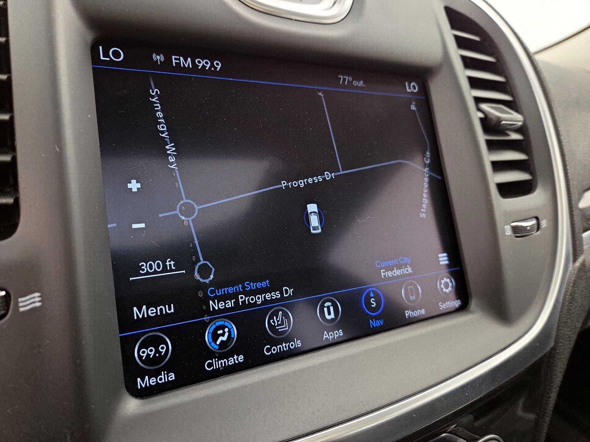 Thumbnail: 2020 Chrysler 300 - 14