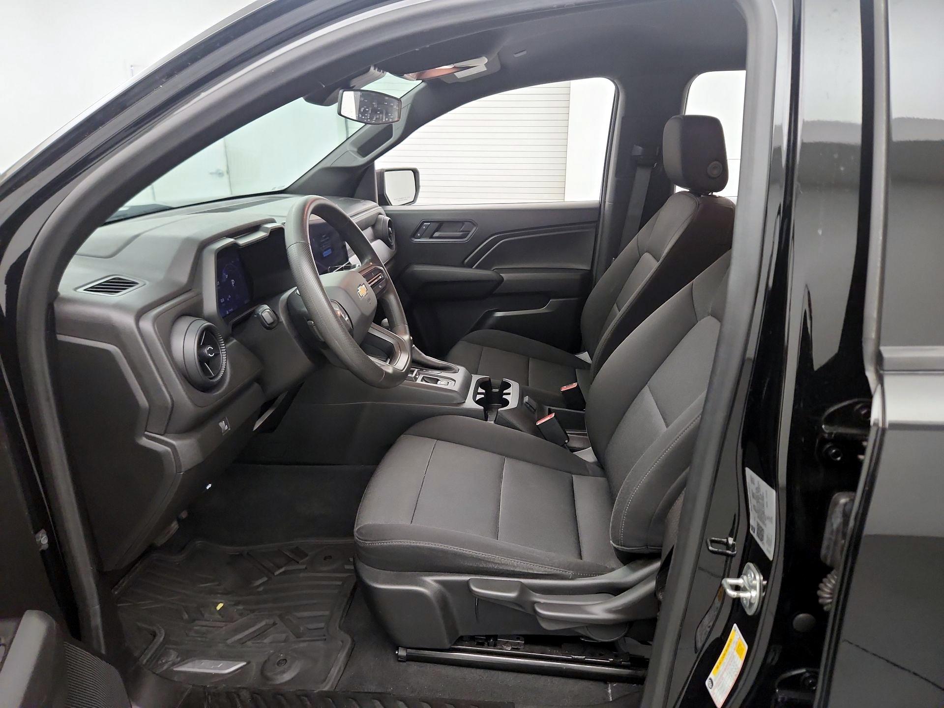 Thumbnail: 2024 Chevrolet Colorado - 9