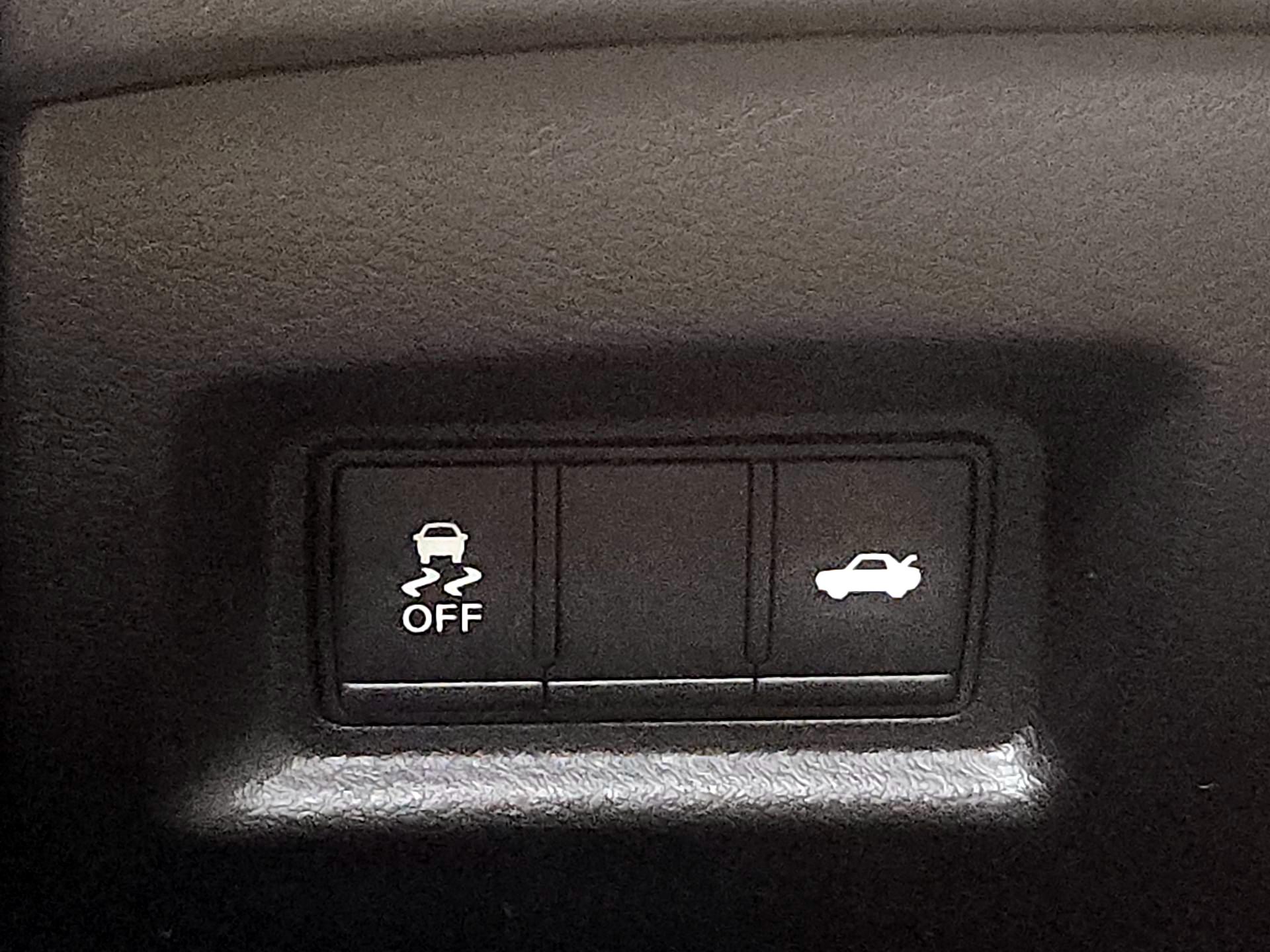 Thumbnail: 2023 INFINITI Q50 - 13