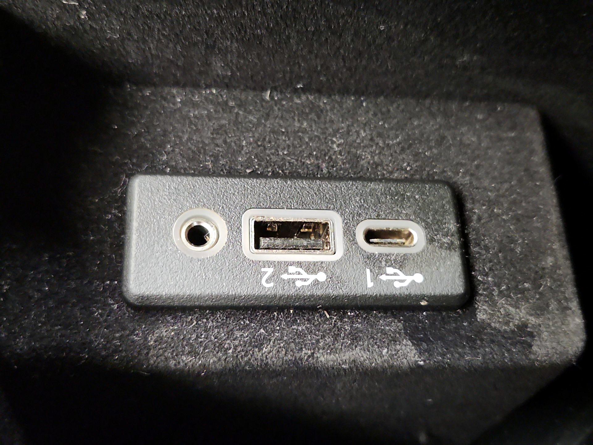 Thumbnail: 2023 INFINITI Q50 - 19