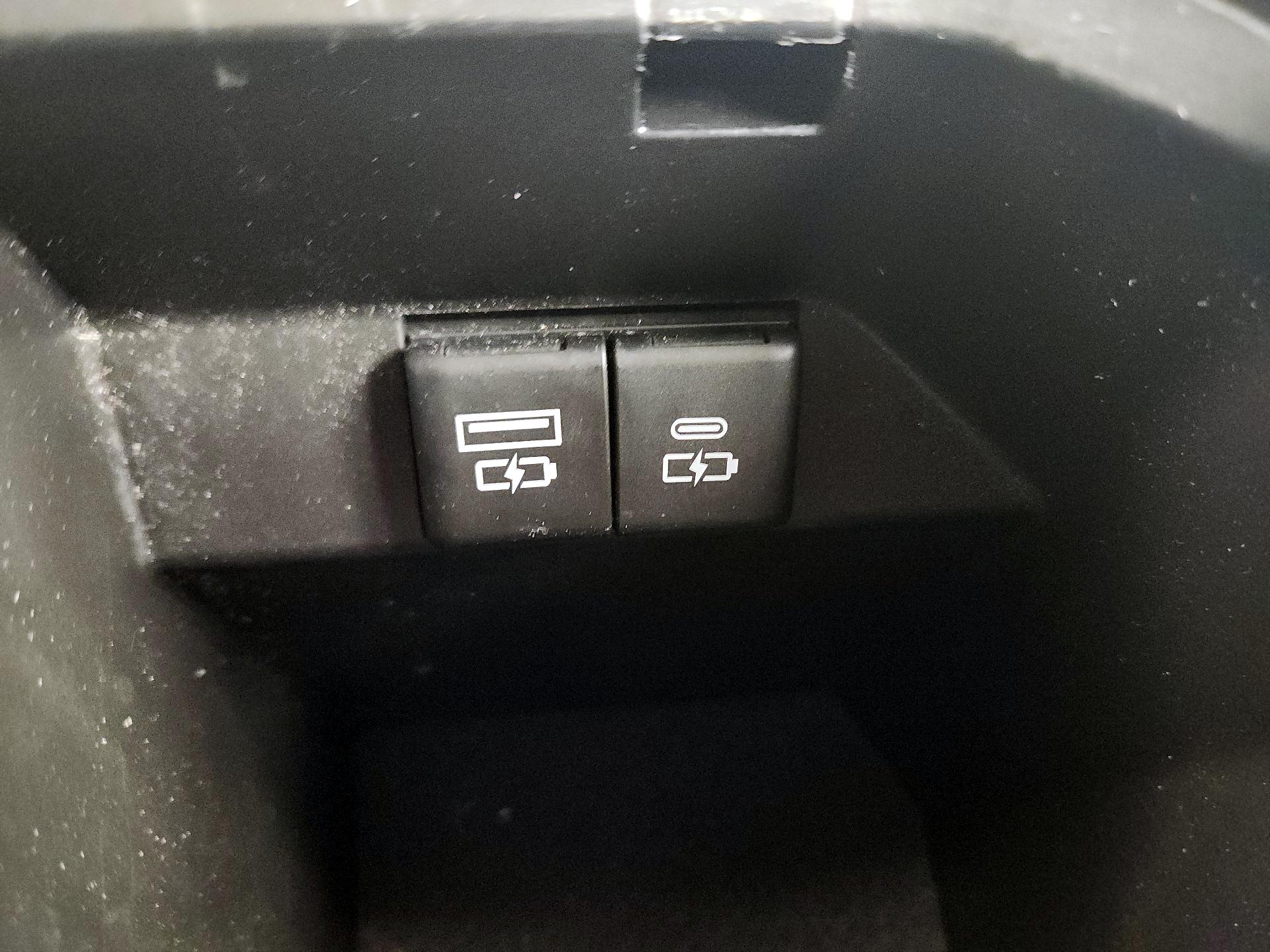 Thumbnail: 2023 Toyota Camry - 16