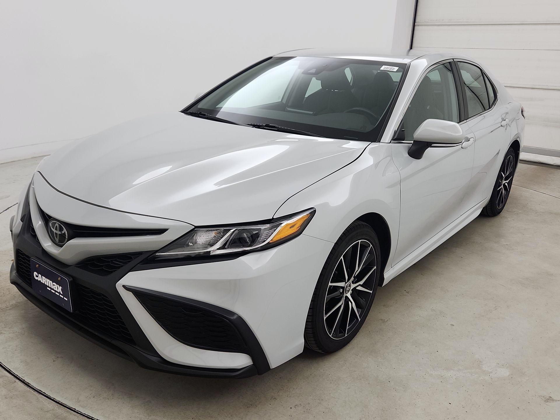 Thumbnail: 2023 Toyota Camry - 3