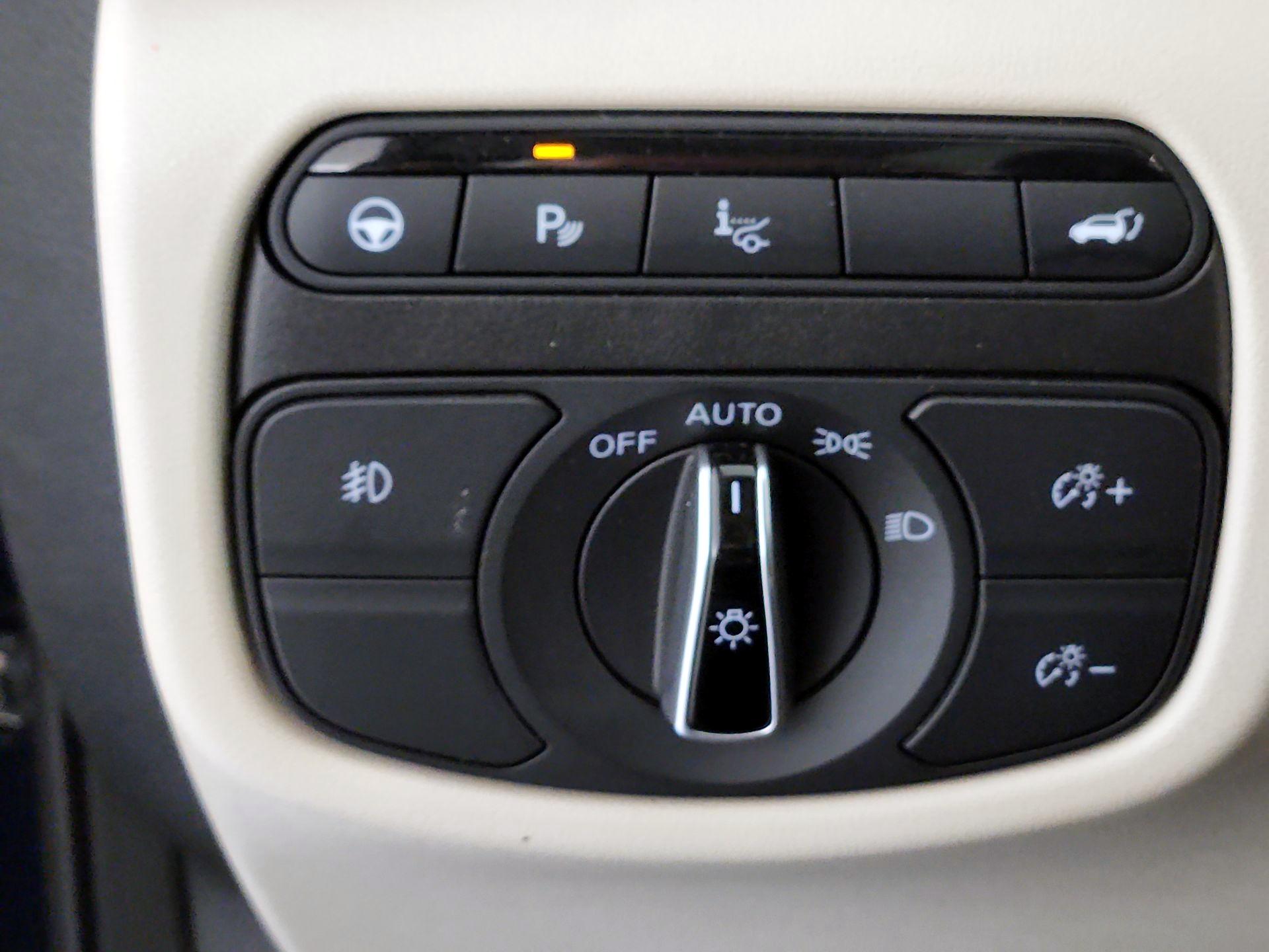 Thumbnail: 2022 INFINITI QX50 - 13