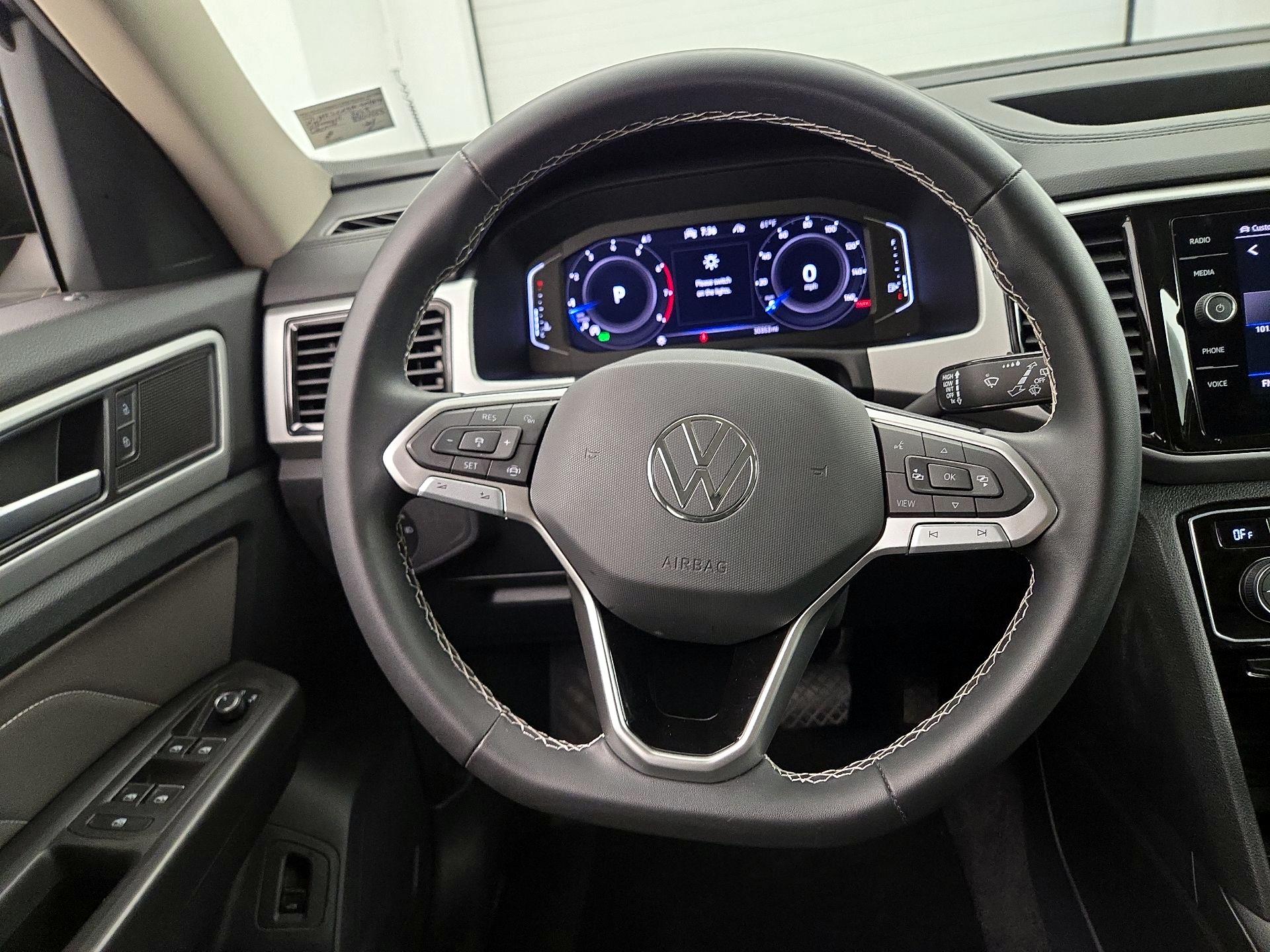 Thumbnail: 2023 Volkswagen Atlas - 10