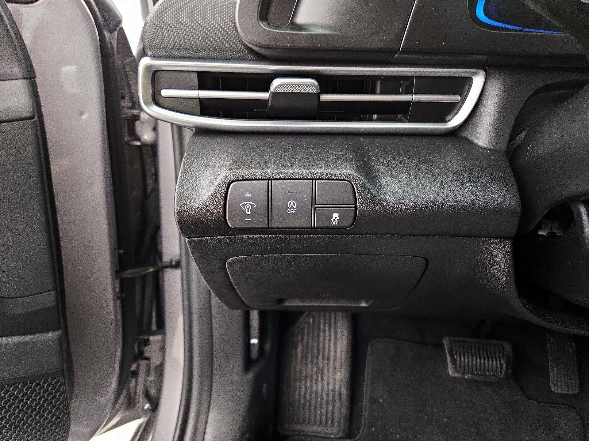 Thumbnail: 2025 Hyundai Elantra - 13