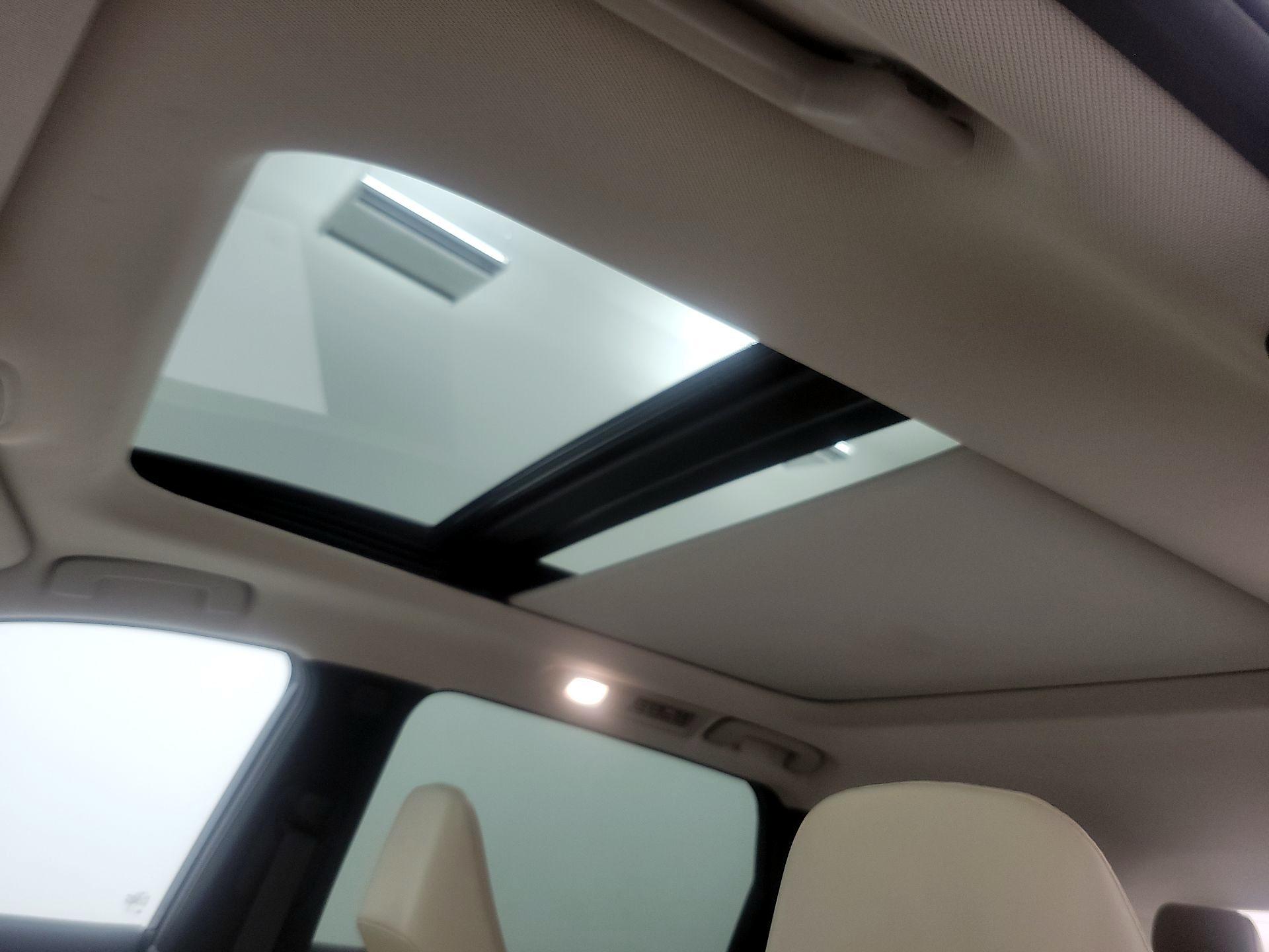 Thumbnail: 2023 INFINITI QX60 - 19