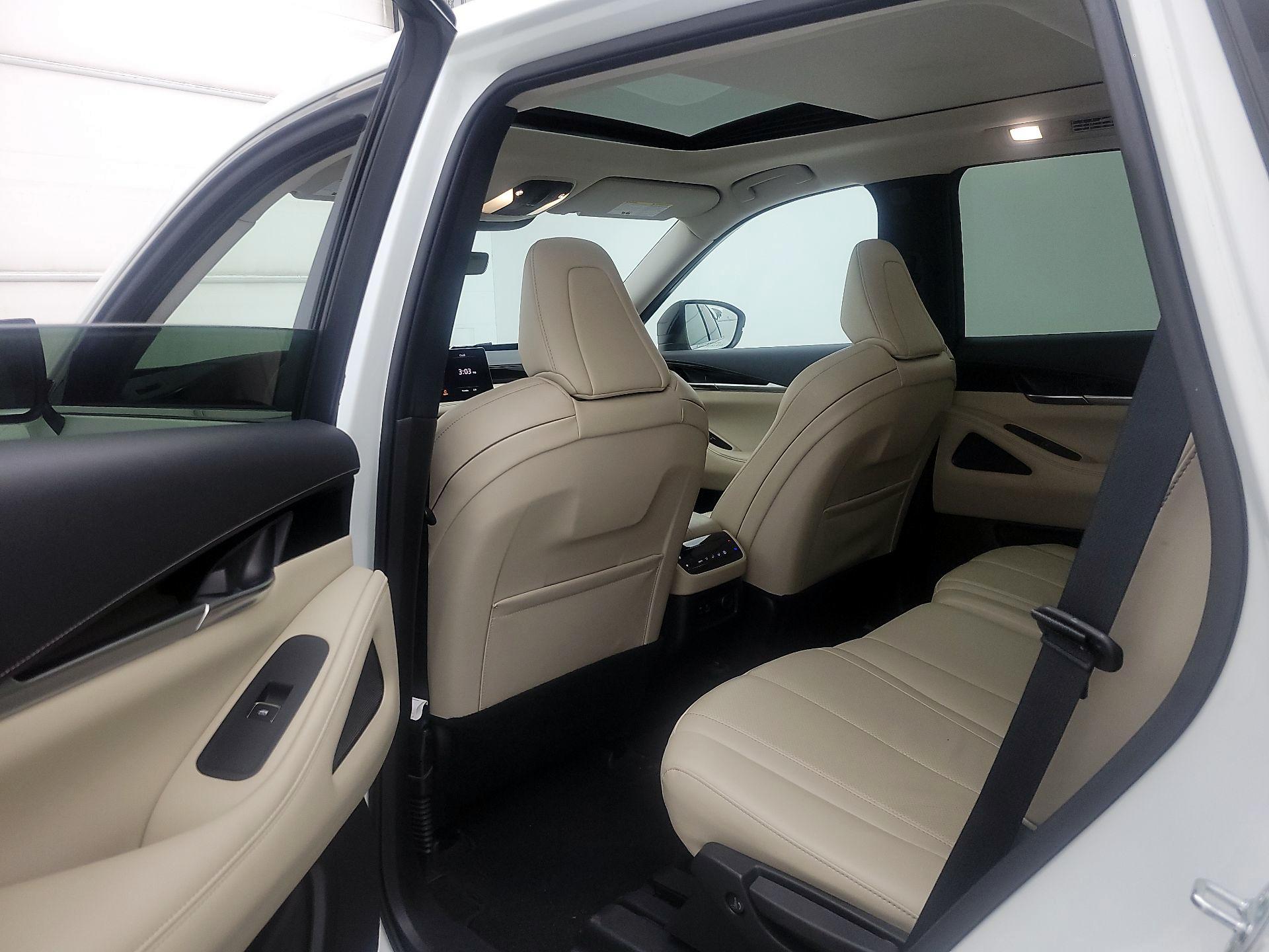 Thumbnail: 2023 INFINITI QX60 - 20