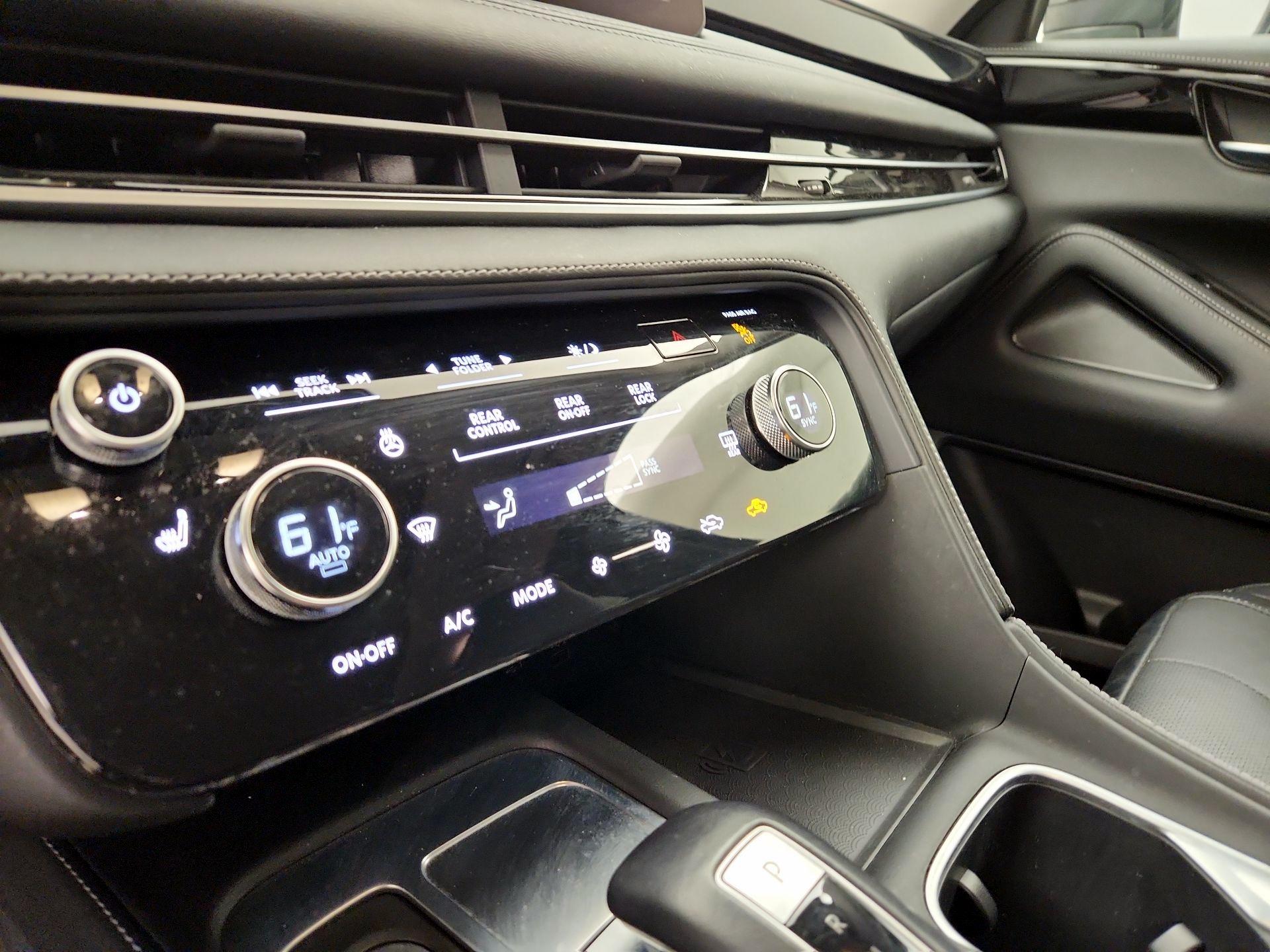 Thumbnail: 2023 INFINITI QX60 - 16