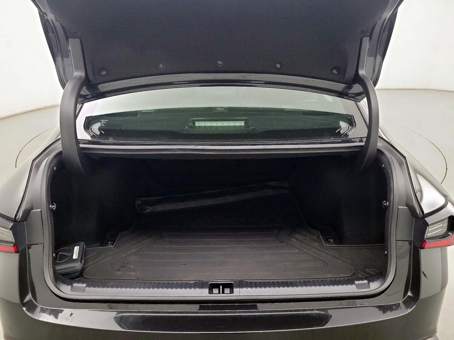 Thumbnail: 2023 Lexus IS - 19