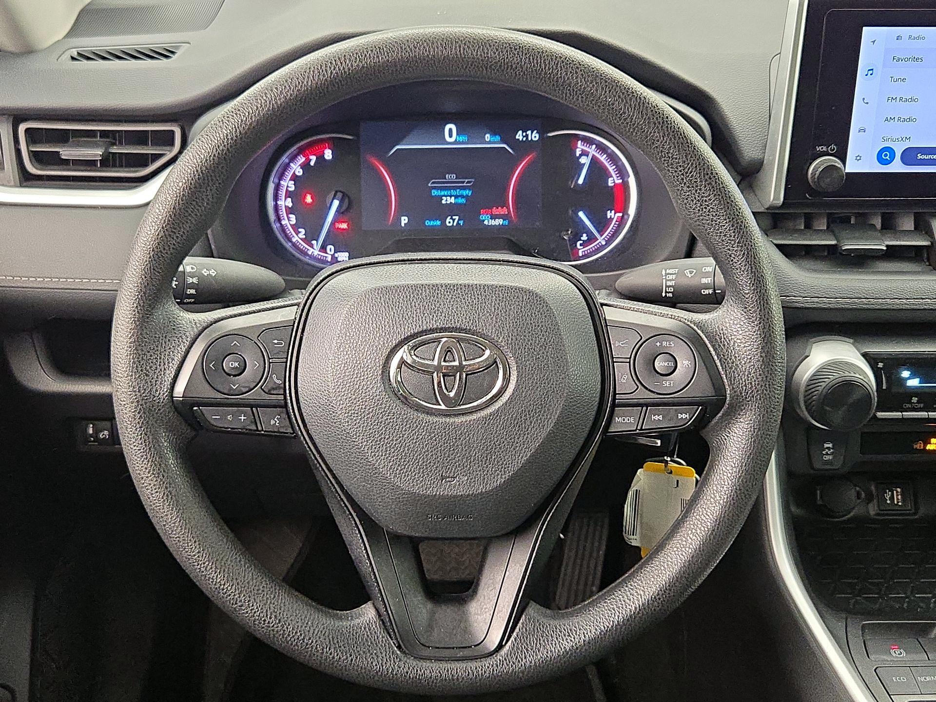 Thumbnail: 2024 Toyota RAV4 - 10