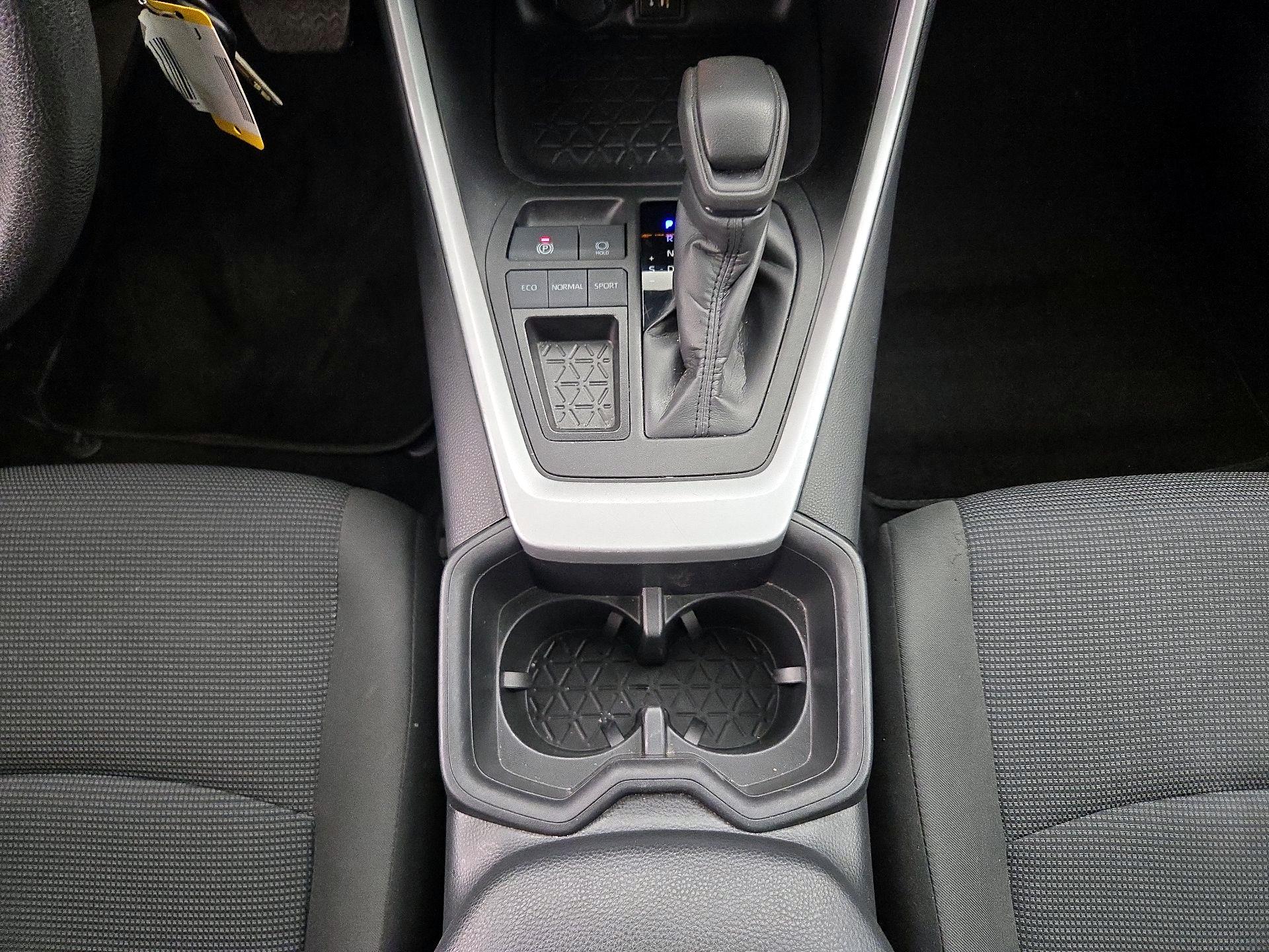 Thumbnail: 2024 Toyota RAV4 - 17