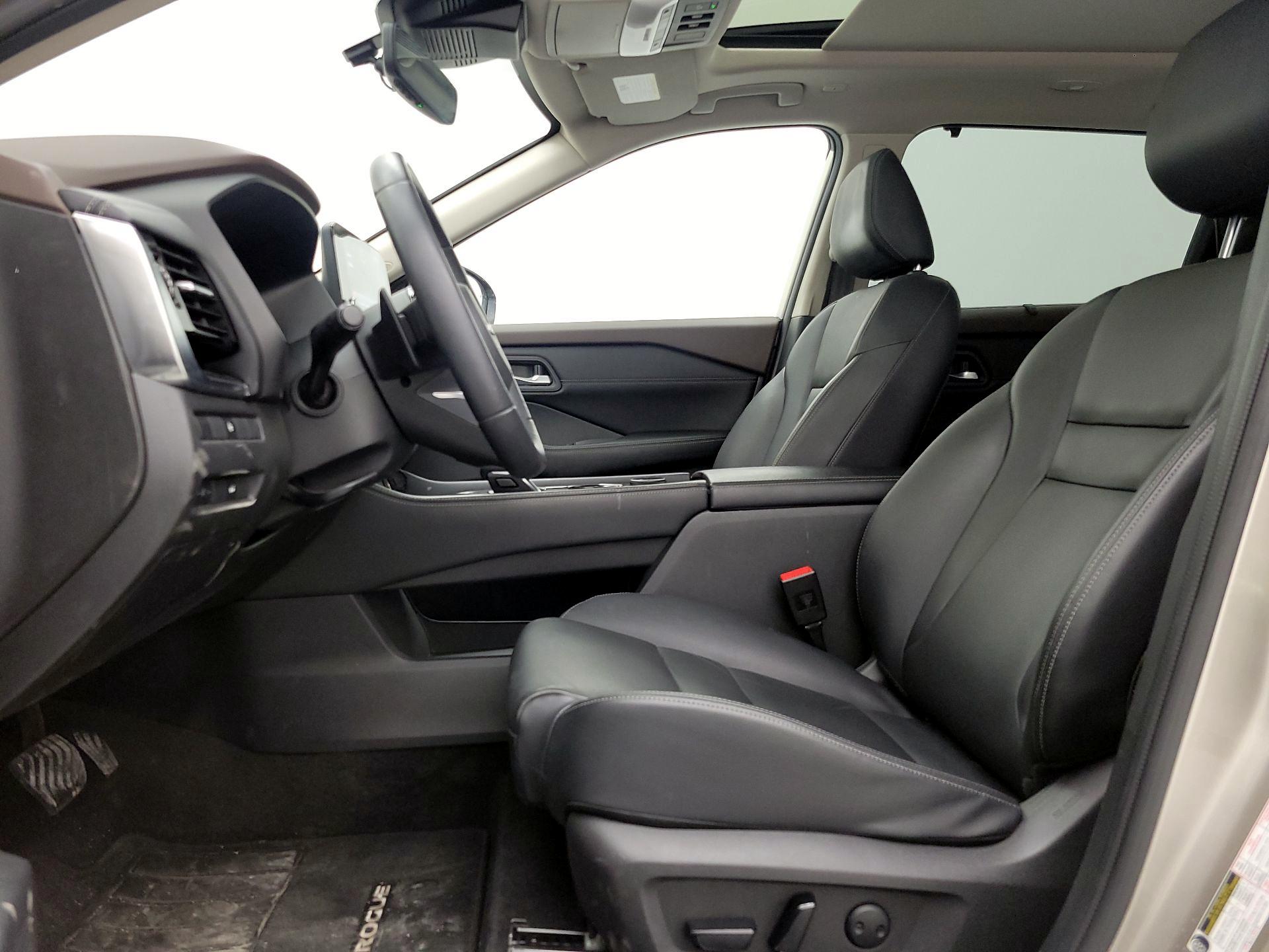 Thumbnail: 2023 Nissan Rogue - 11