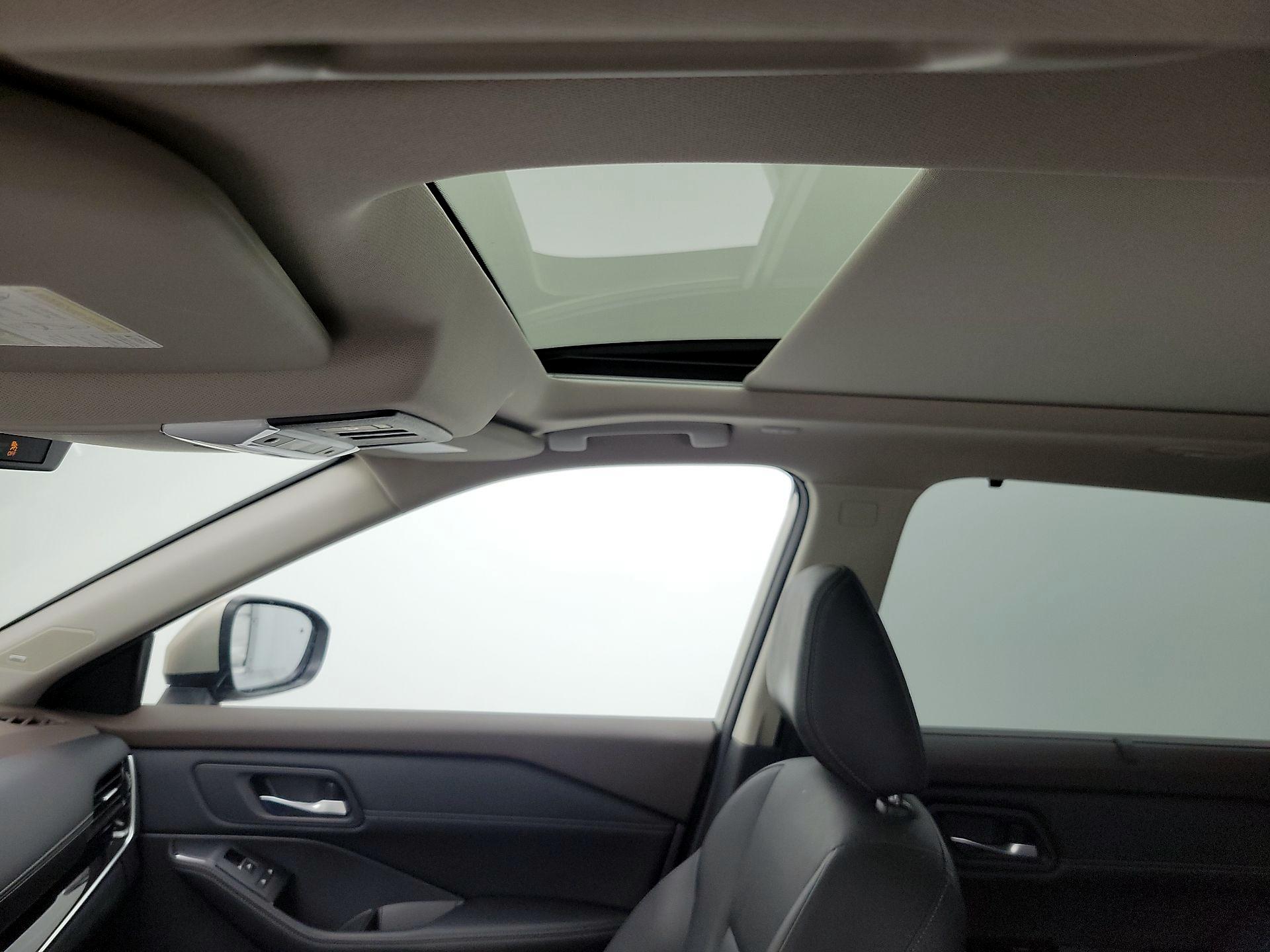 Thumbnail: 2023 Nissan Rogue - 19