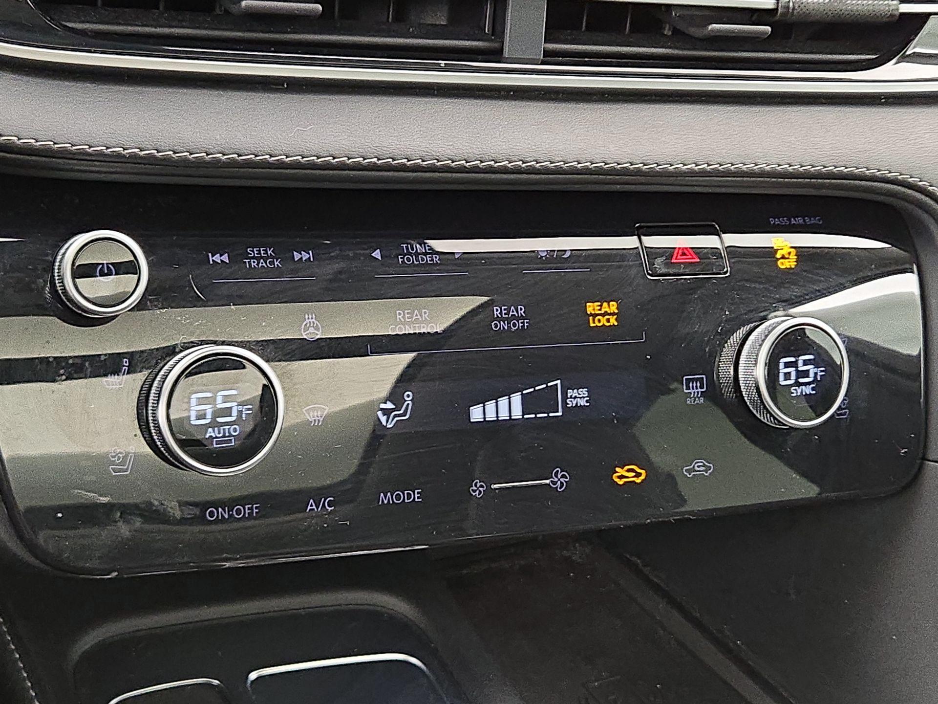 Thumbnail: 2023 INFINITI QX60 - 17