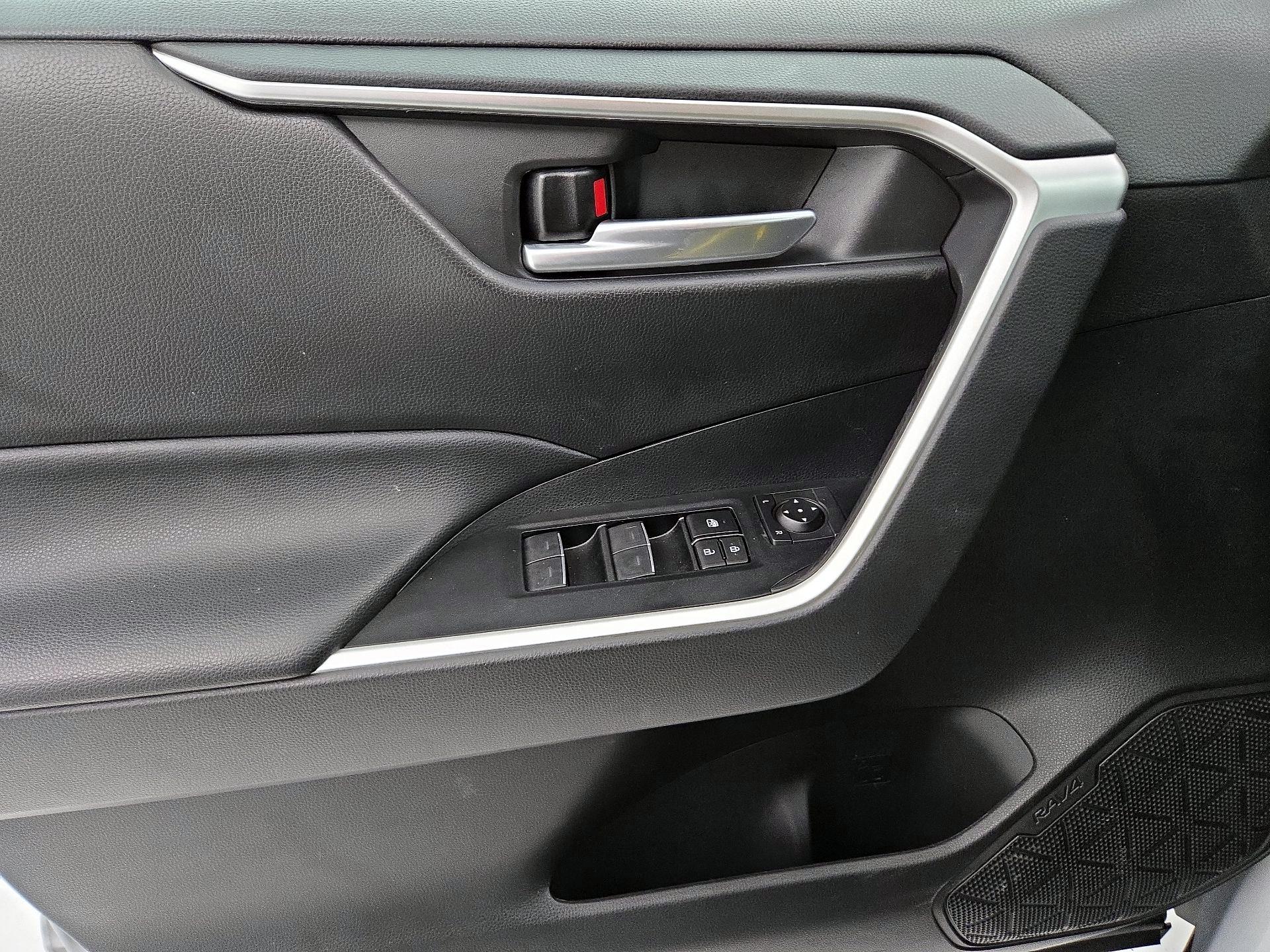 Thumbnail: 2023 Toyota RAV4 - 12