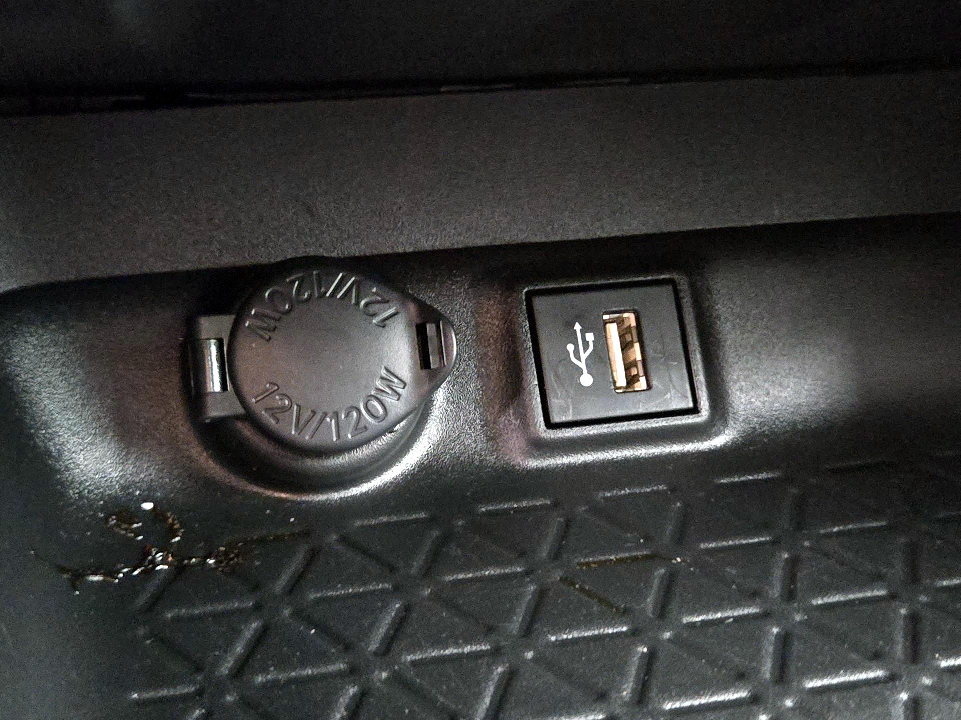 Thumbnail: 2023 Toyota RAV4 - 18