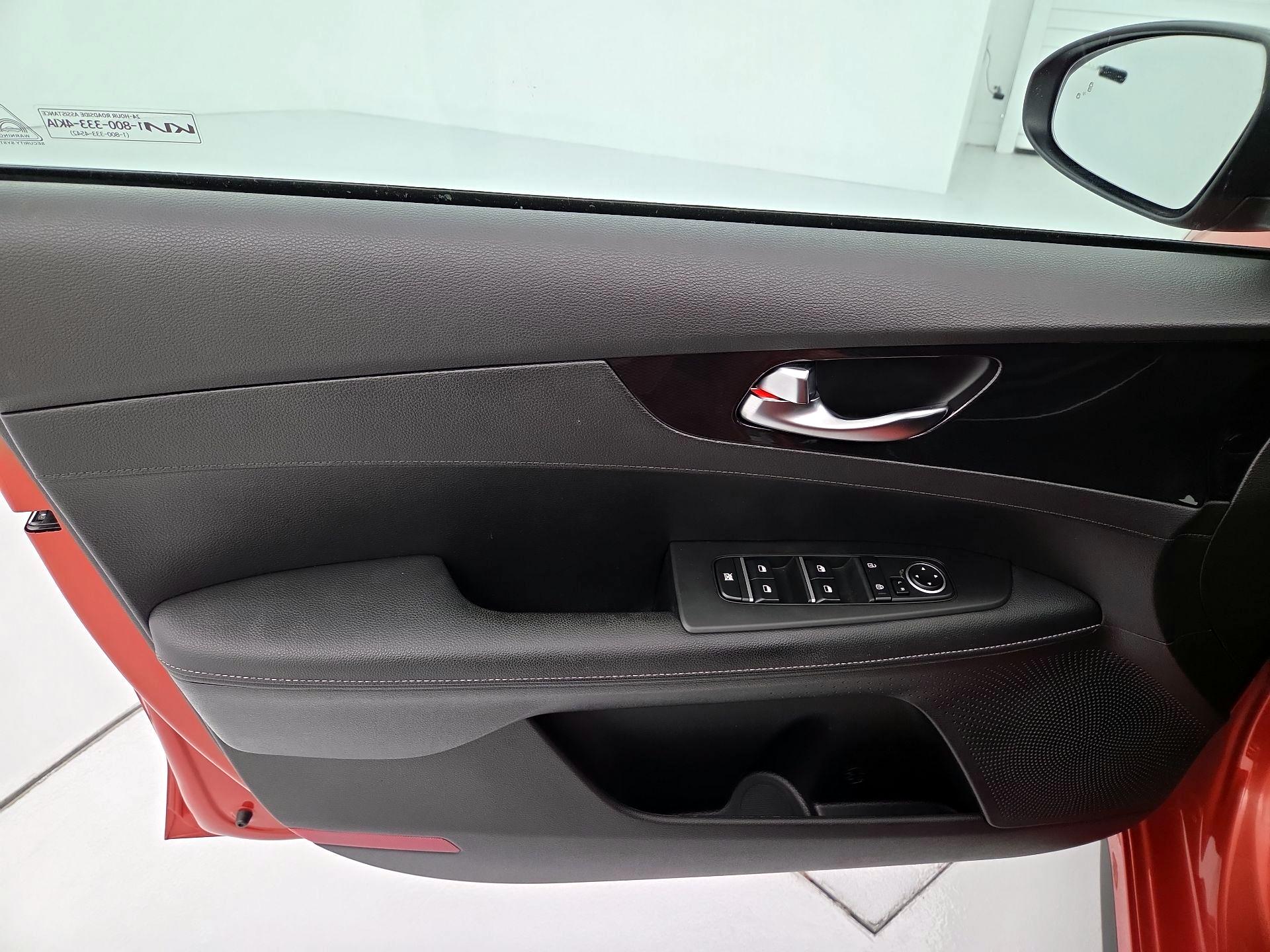 Thumbnail: 2023 Kia Forte - 12