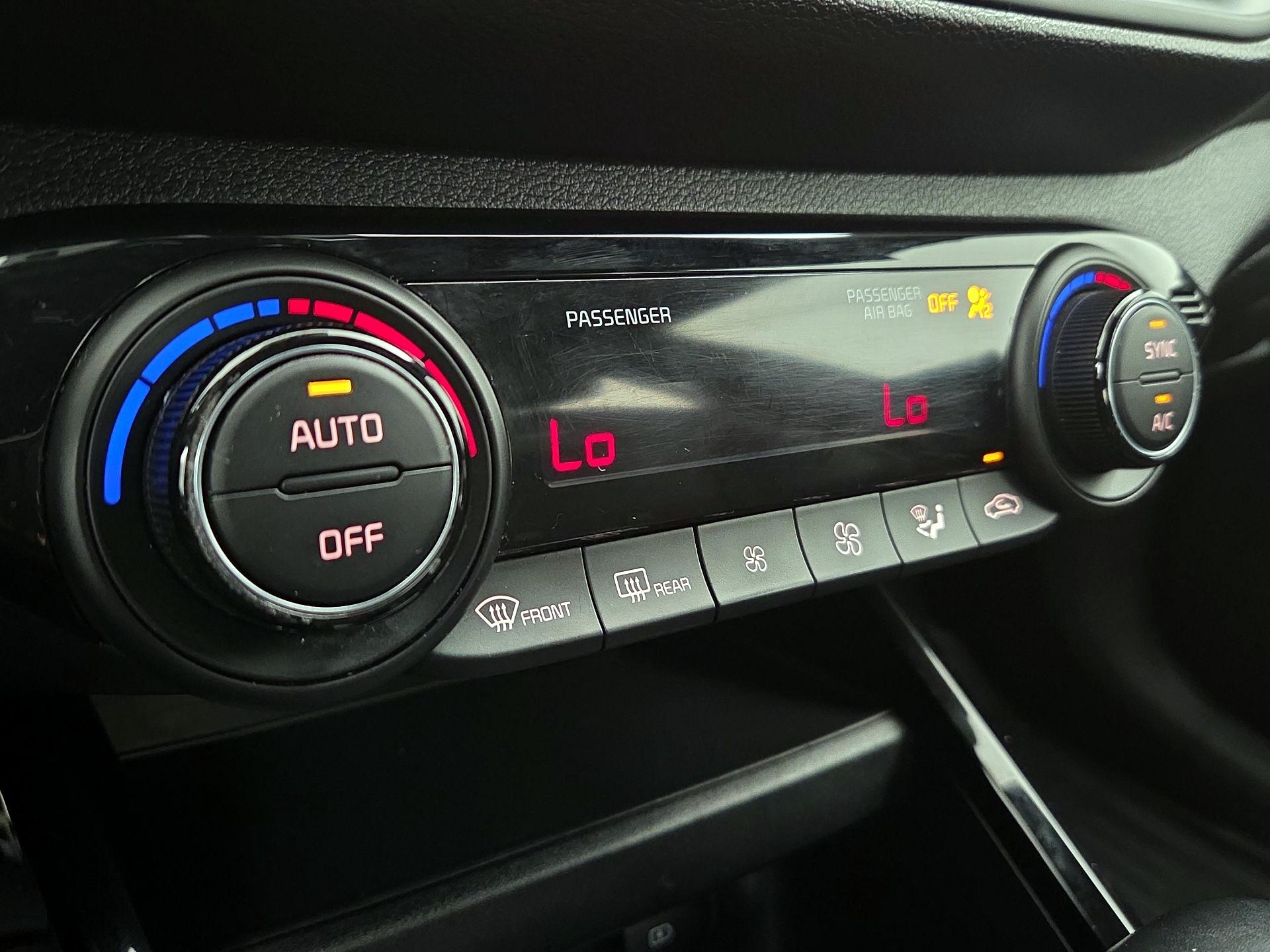 Thumbnail: 2023 Kia Forte - 17