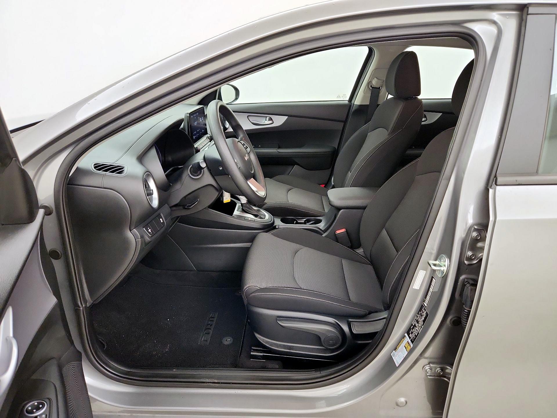 Thumbnail: 2024 Kia Forte - 11