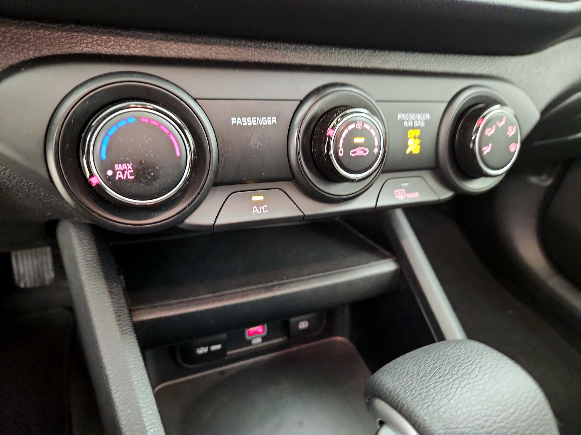 Thumbnail: 2024 Kia Forte - 16