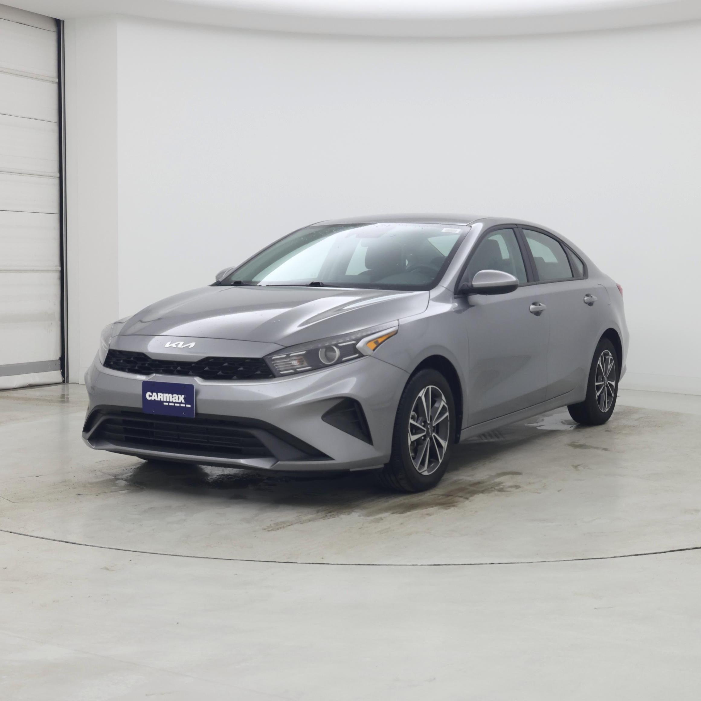 Thumbnail: 2024 Kia Forte - 4