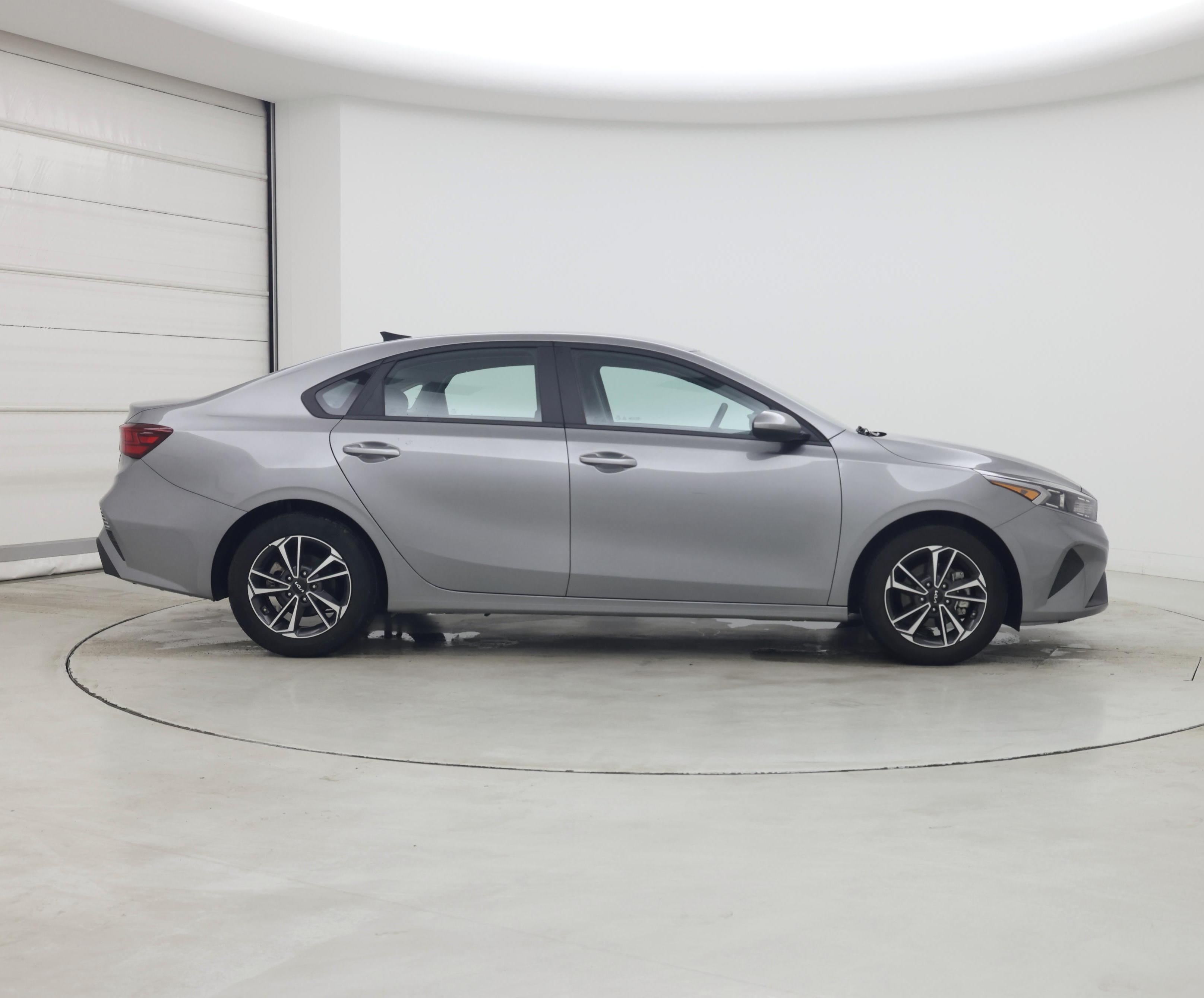 Thumbnail: 2024 Kia Forte - 7