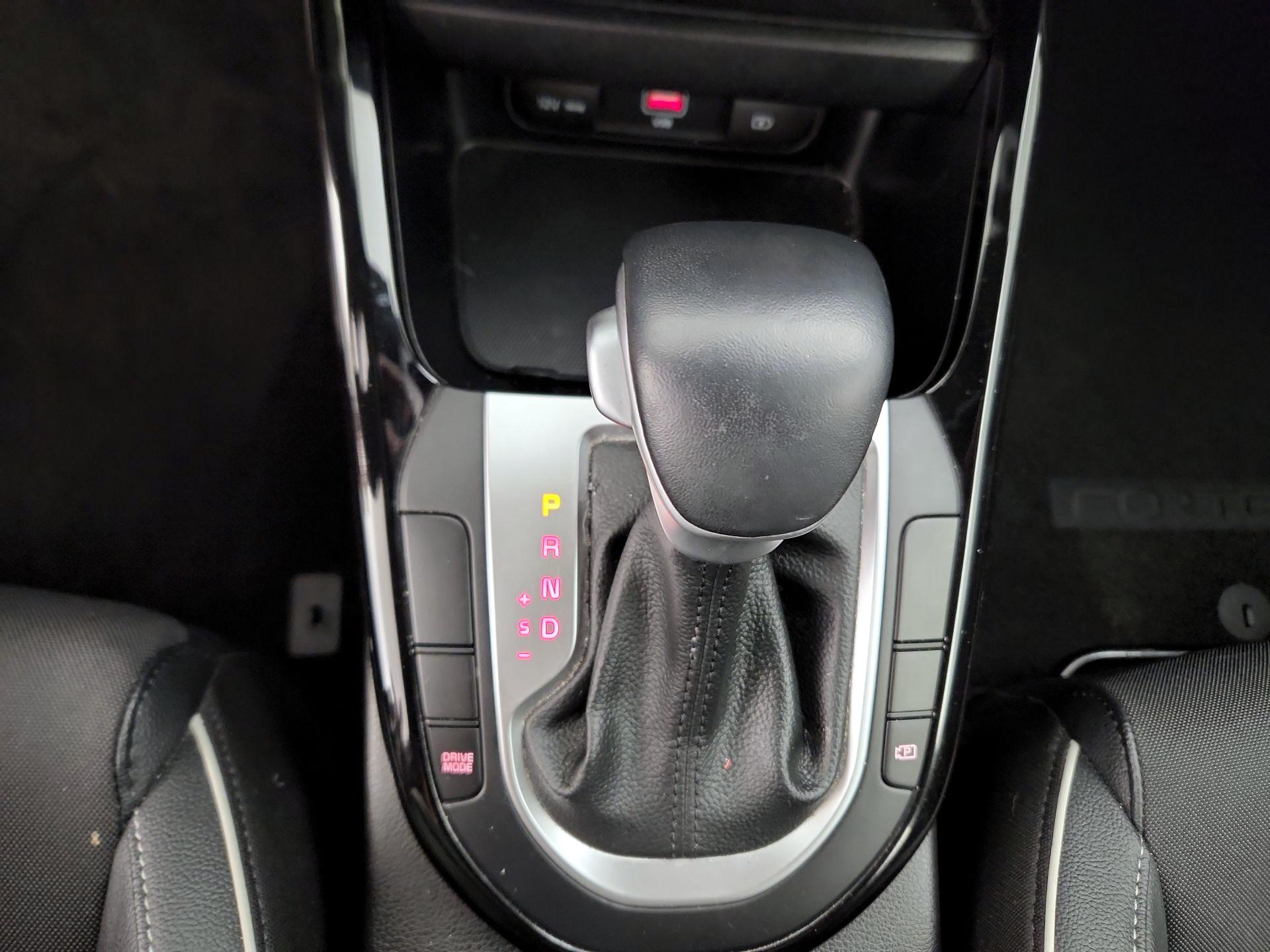 Thumbnail: 2023 Kia Forte - 17