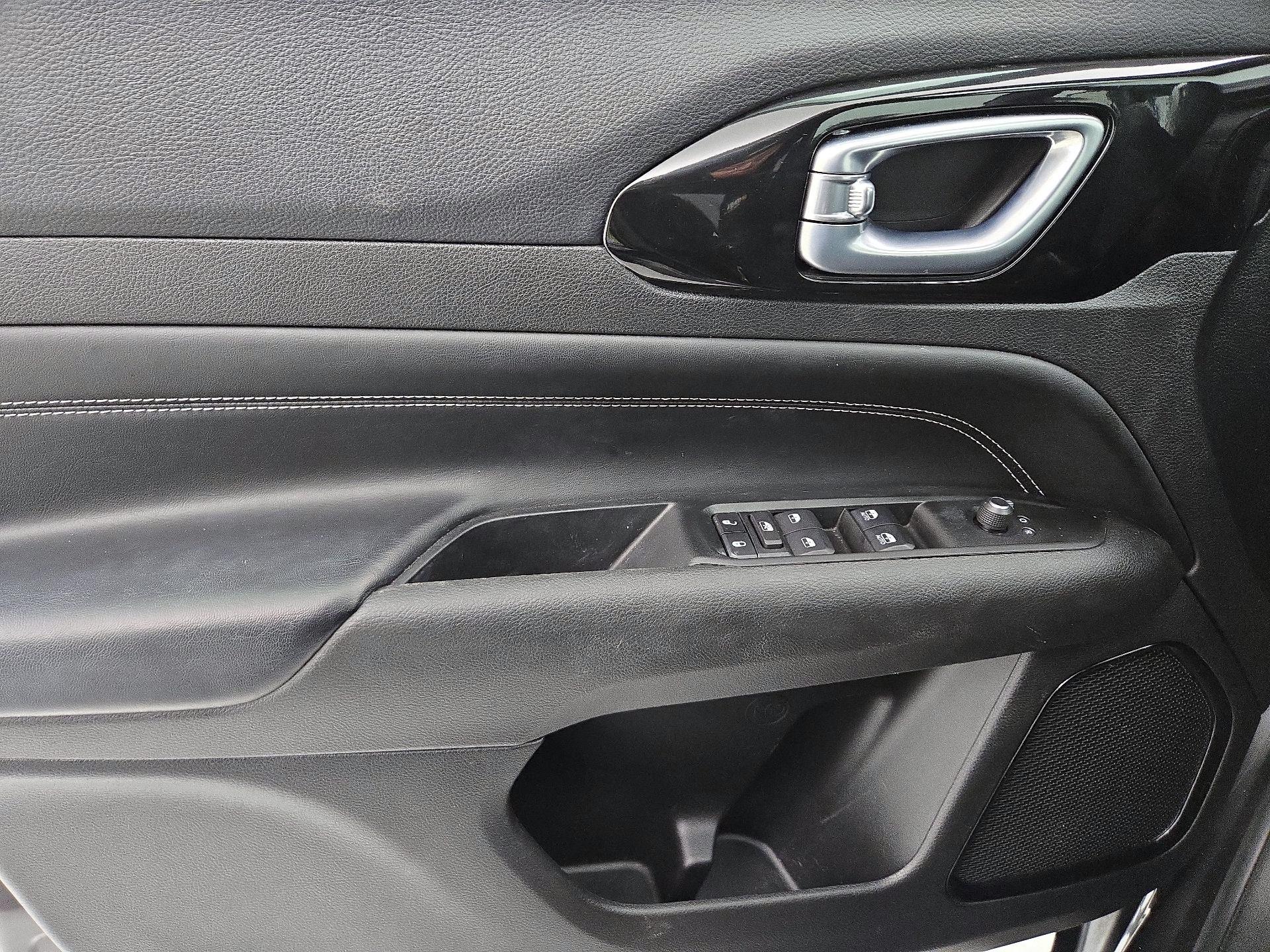 Thumbnail: 2022 Jeep Compass - 12